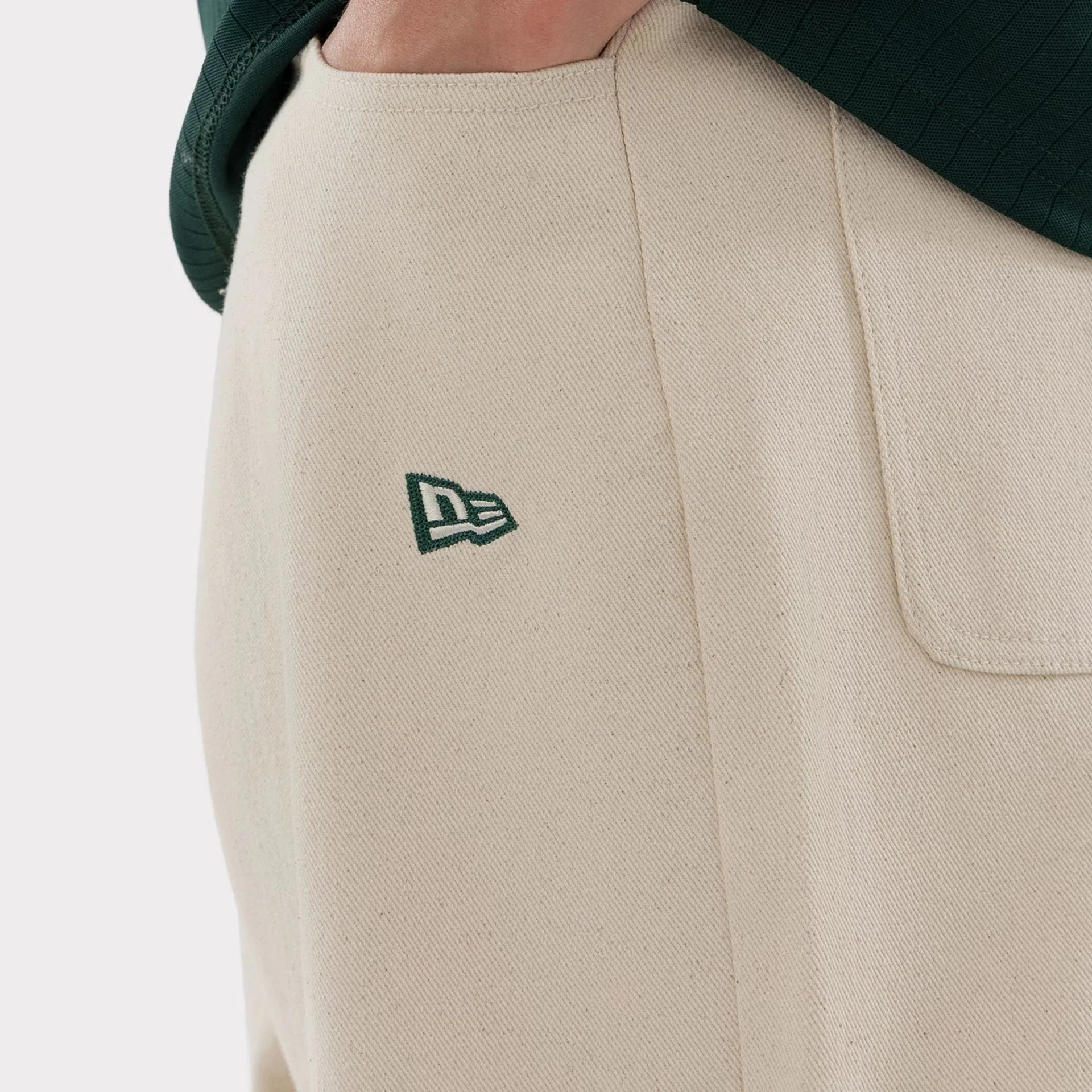 Athletics MLB Jort Cream Oversized Shorts - Image 4