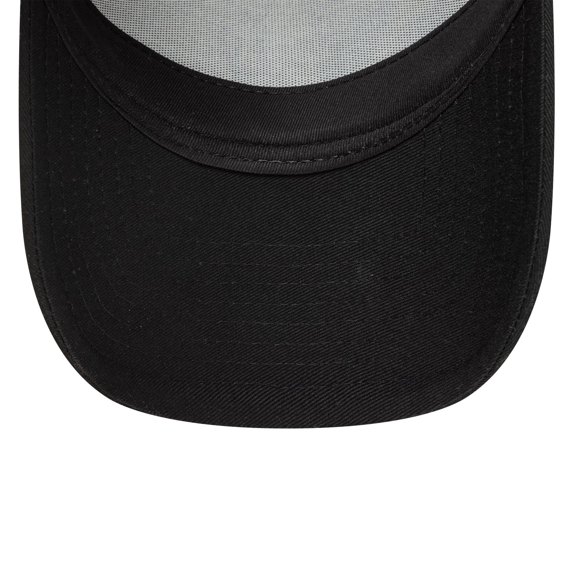 Chelsea FC Lion Crest Patch Black 9FORTY A-Frame Trucker Cap - Image 5