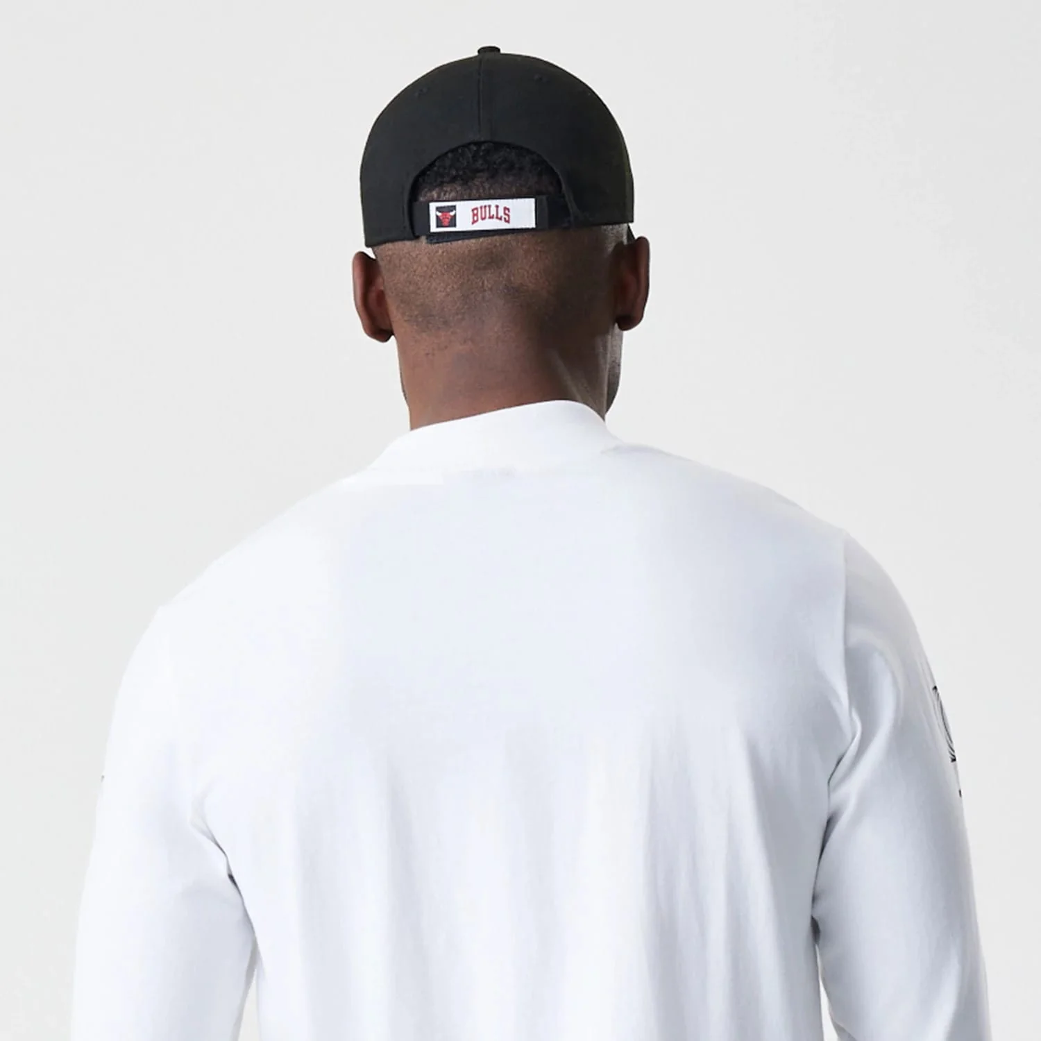 Chicago Bulls Modern Driver White Long Sleeve T-Shirt - Image 5