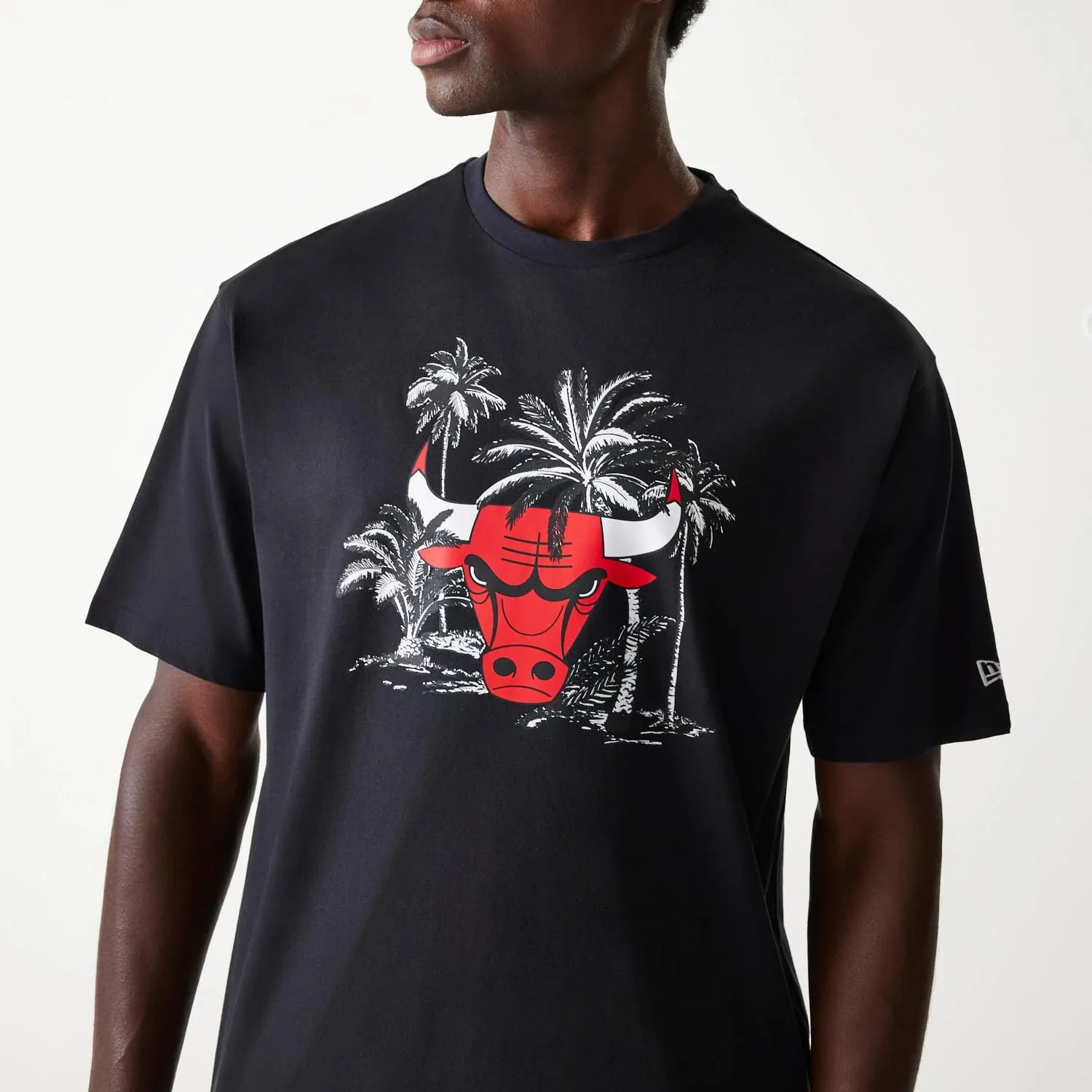Chicago Bulls NBA Palm Tree Black Oversized T-Shirt - Image 3