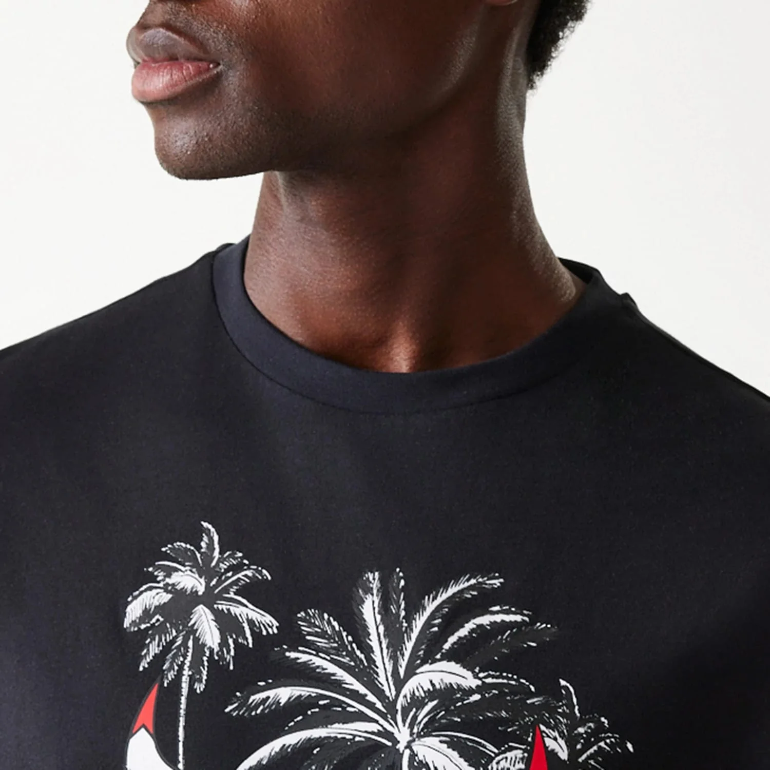 Chicago Bulls NBA Palm Tree Black Oversized T-Shirt - Image 4
