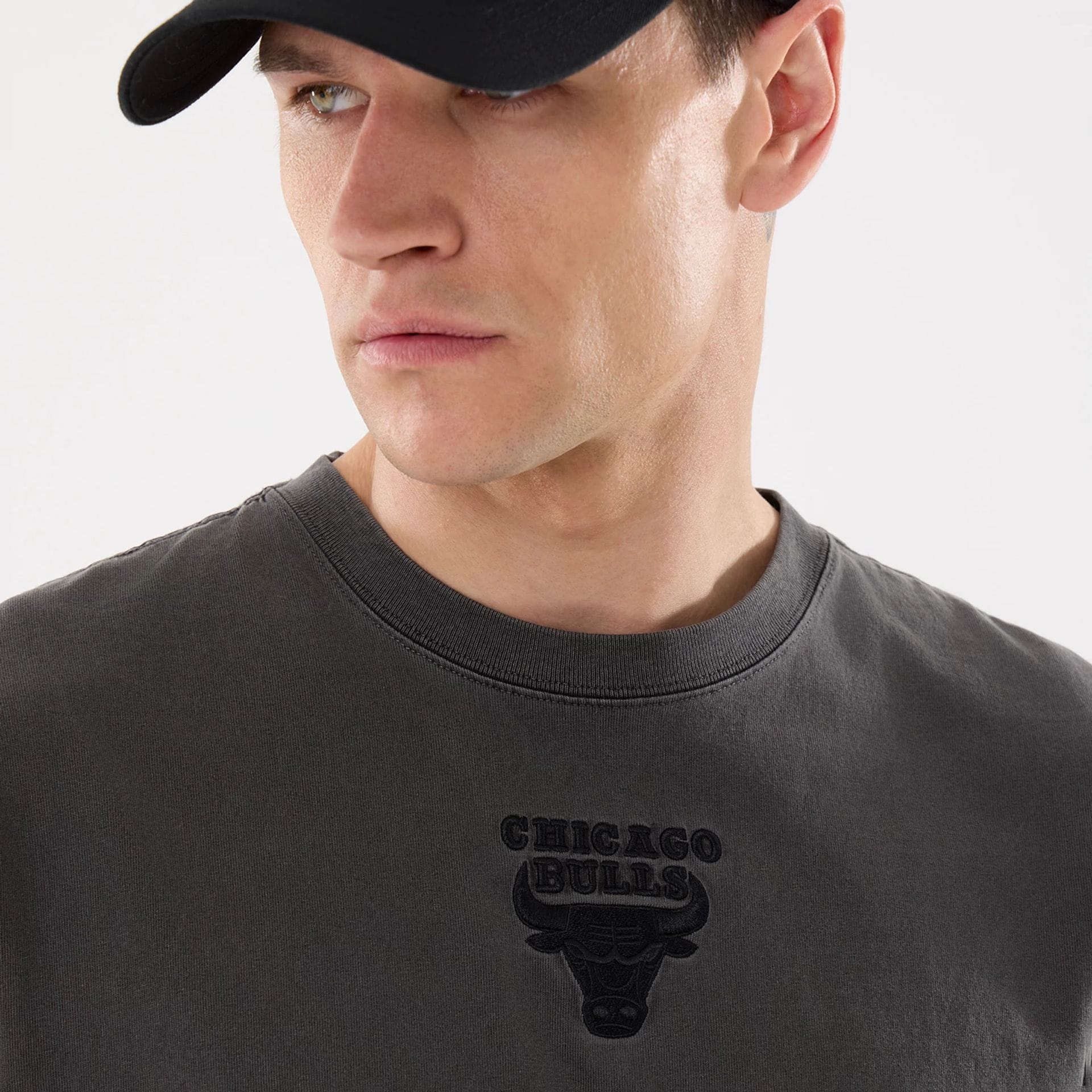 Chicago Bulls NBA Shadow Pop Black T-Shirt - Image 4