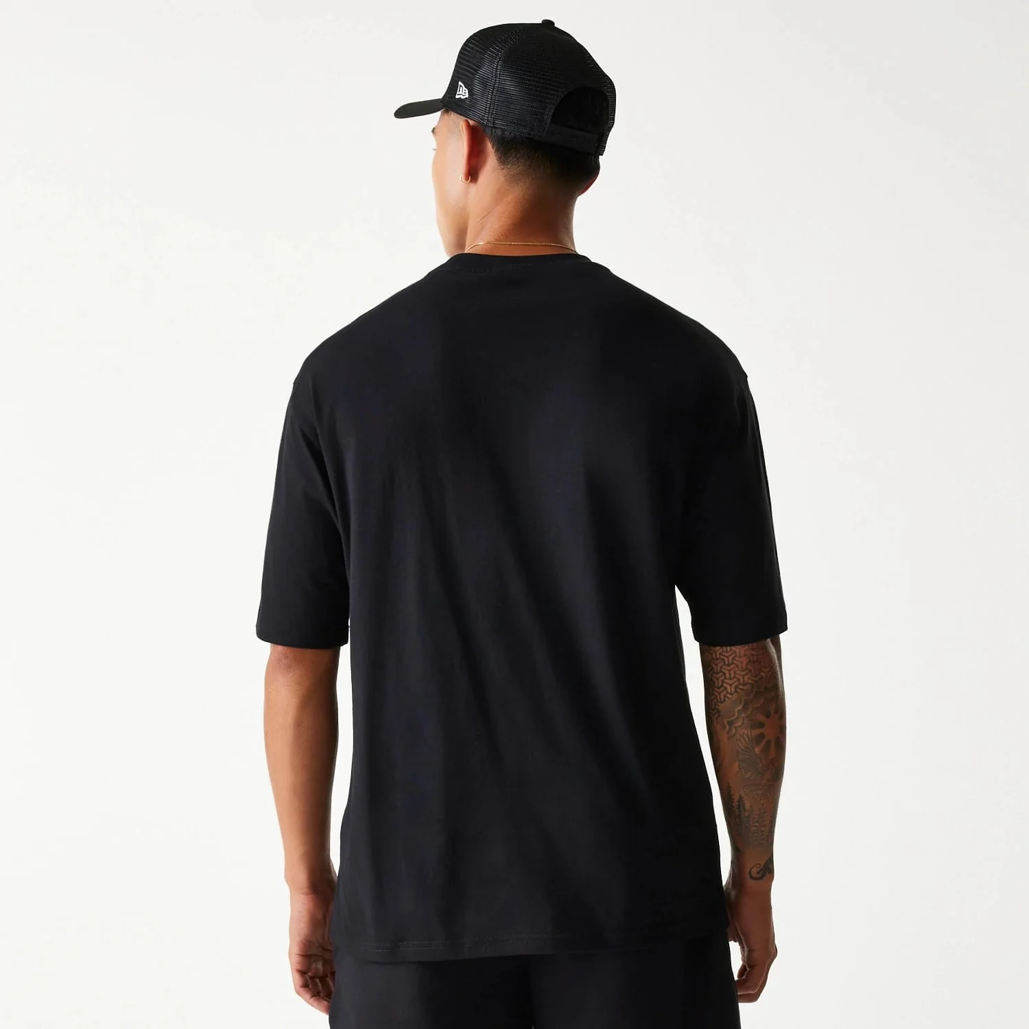 Chicago Bulls NBA Team Graphic Black Oversized T-Shirt - Image 2