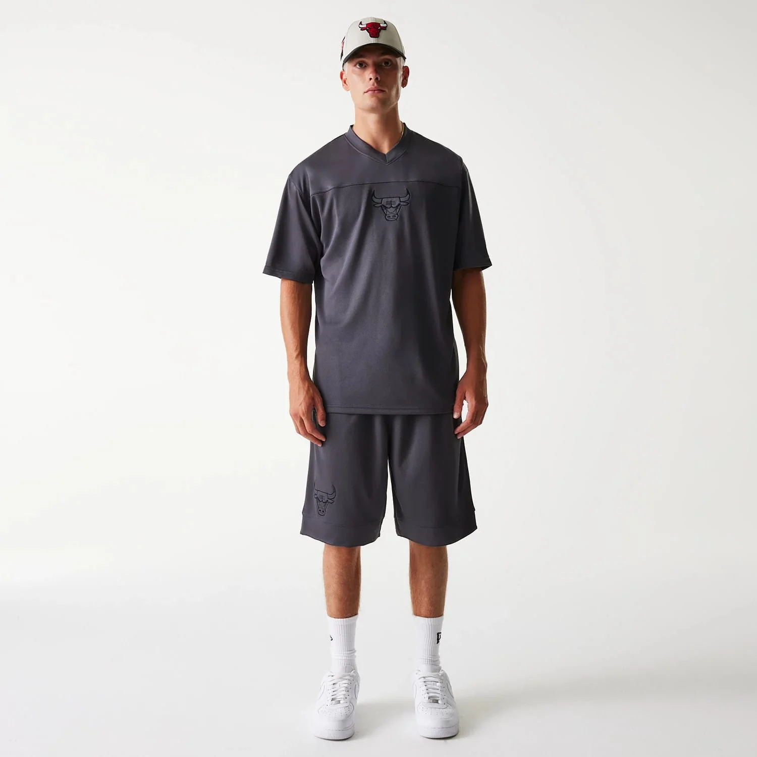 Chicago Bulls NBA Tonal Dark Grey Mesh Shorts - Image 8