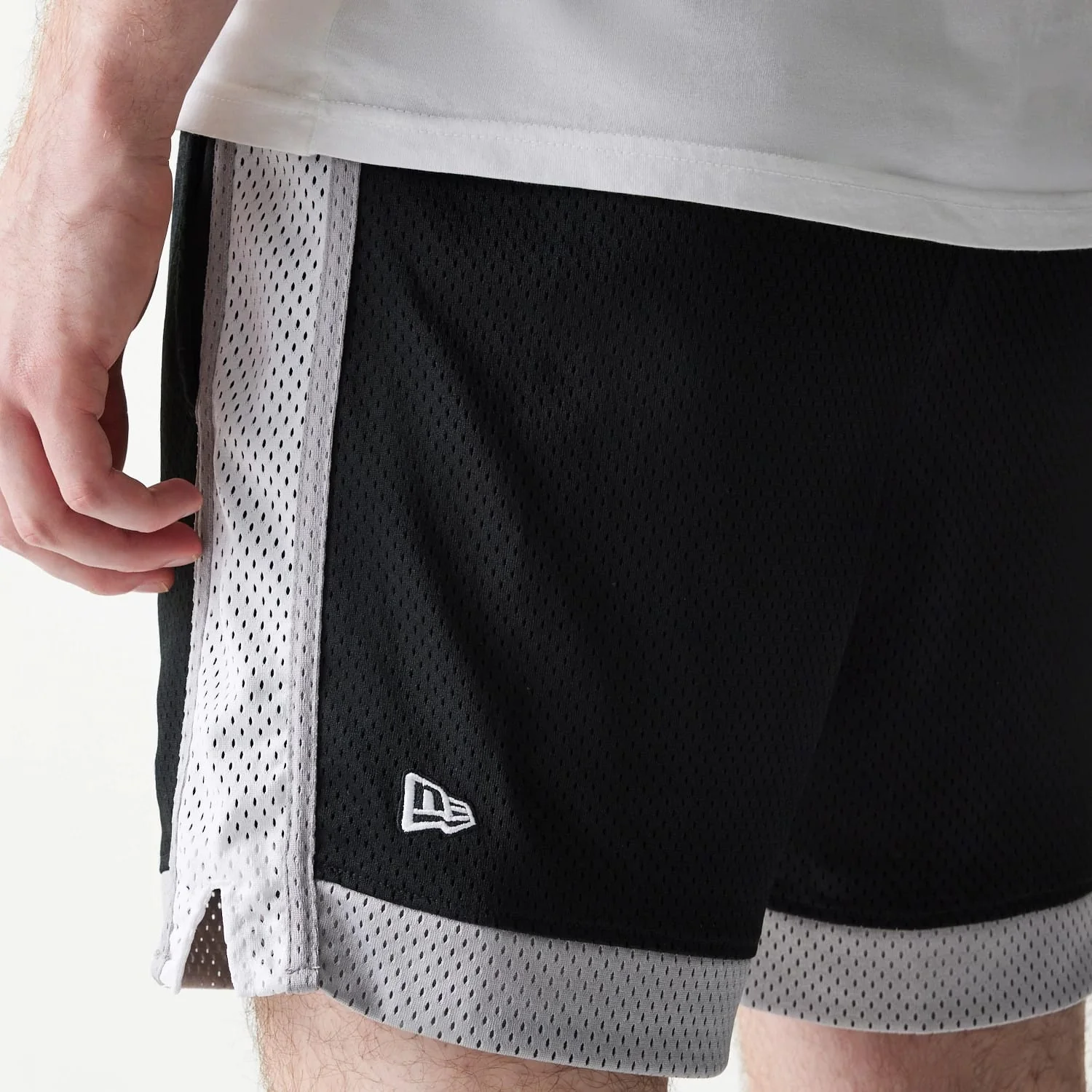 Chicago White Sox MLB Sport Classic Black Shorts - Image 4