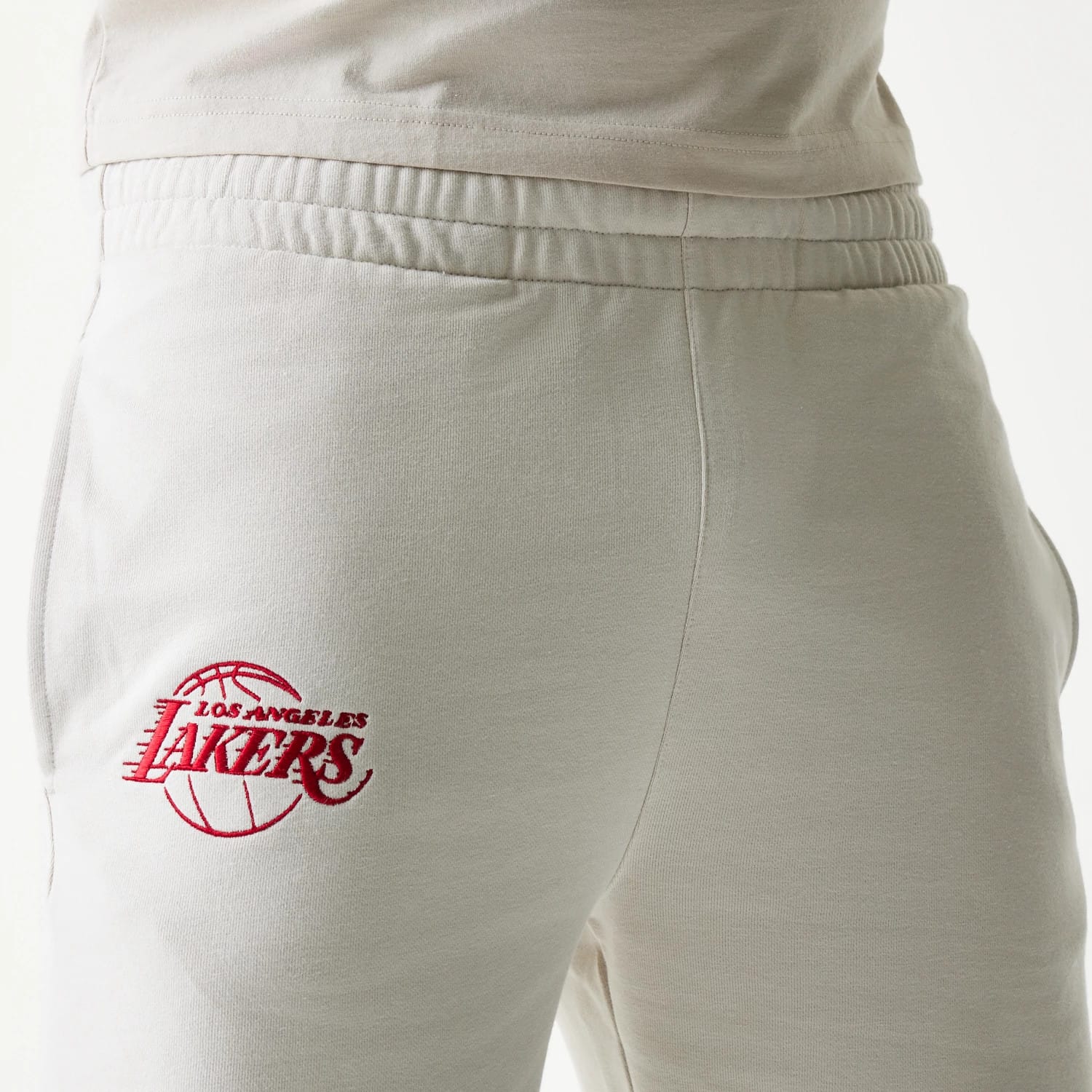 LA Lakers NBA League Essential Cream Shorts - Image 5