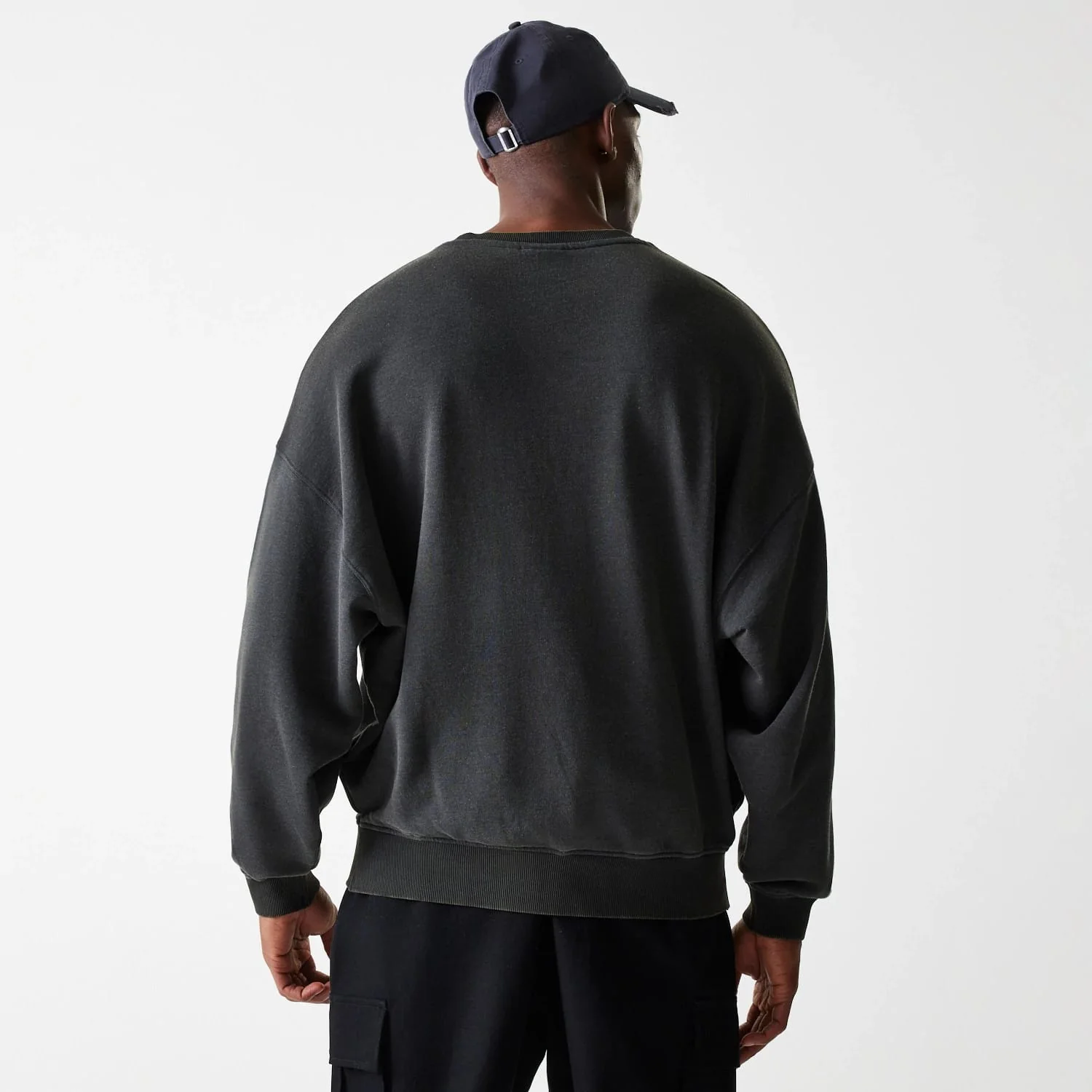 LA Lakers NBA Washed Graphic Grey Oversized Crew Neck Sweater - Image 2