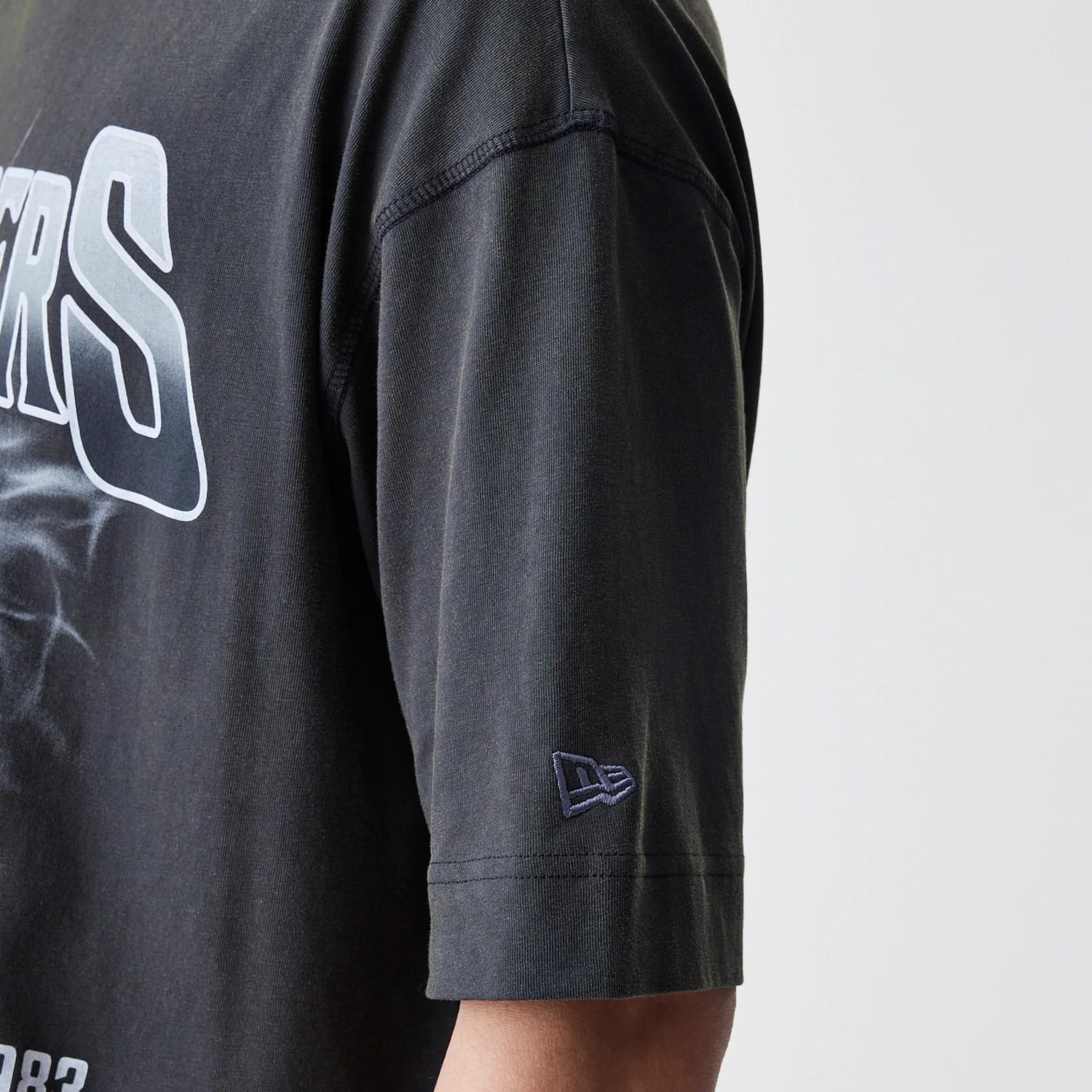 Las Vegas Raiders NFL Washed Boxy Dark Grey Oversized T-Shirt - Image 5