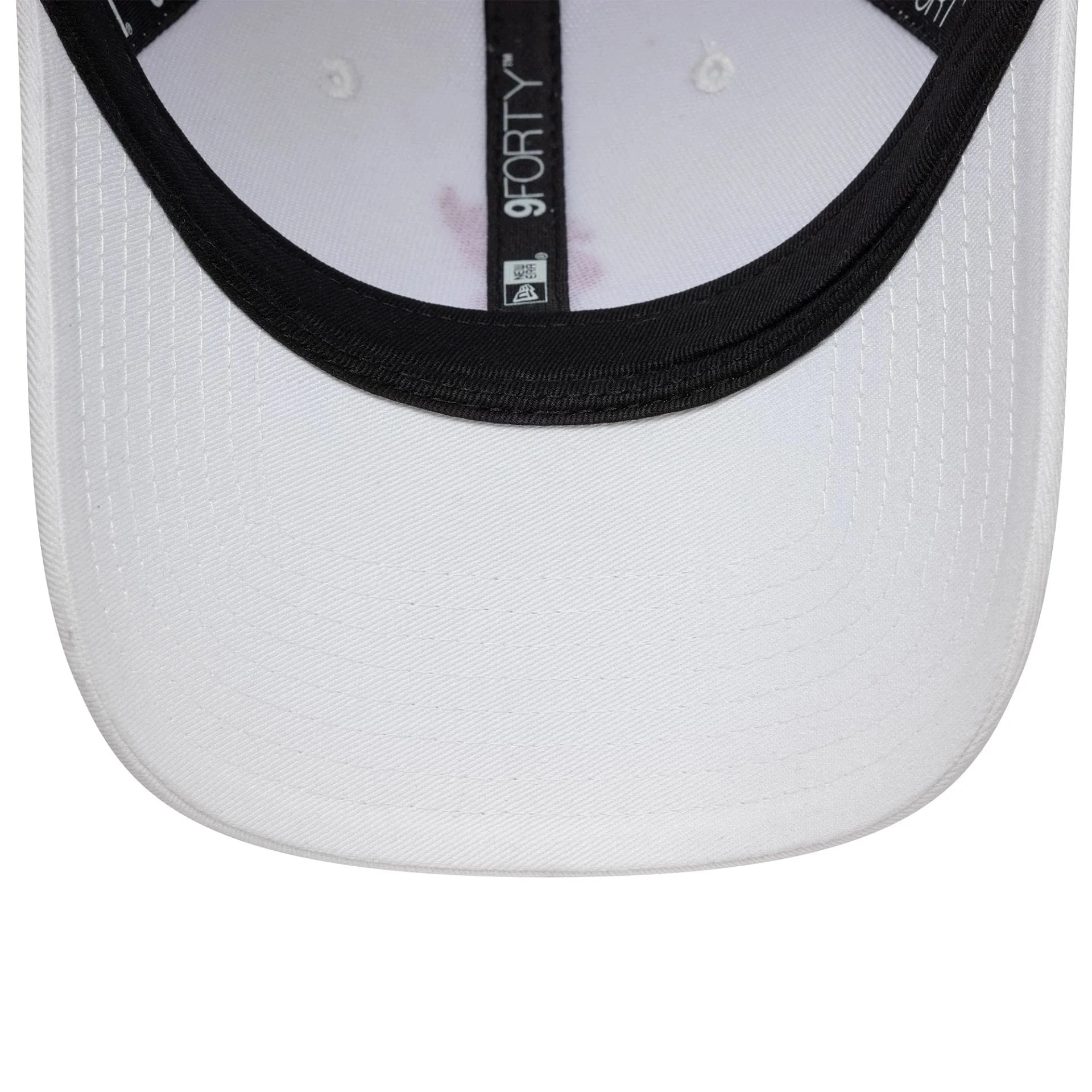 Liverpool FC Core White 9FORTY Adjustable Cap - Image 5