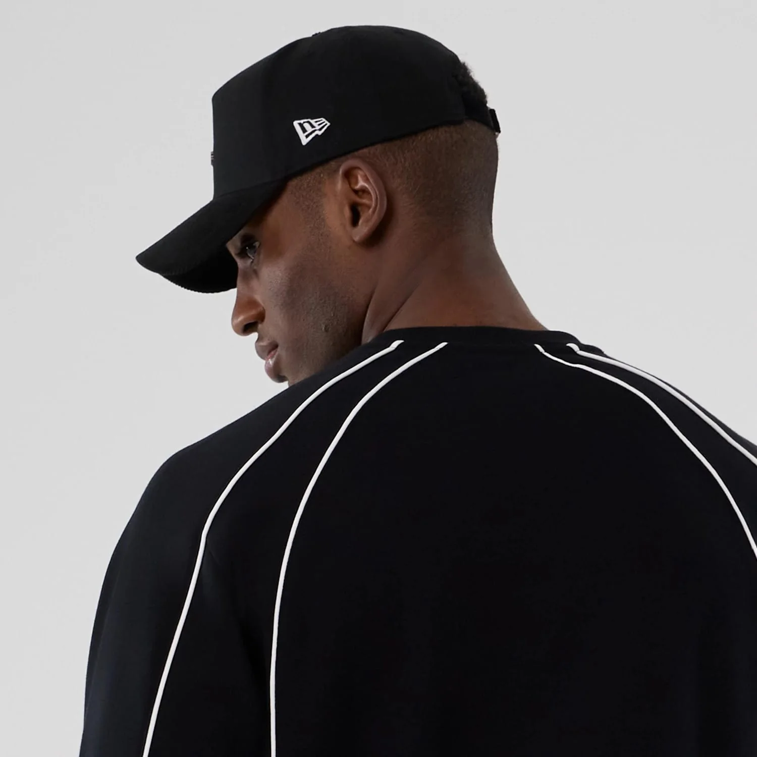 New Era Colour Block Black Crew Neck Sweater - Image 6