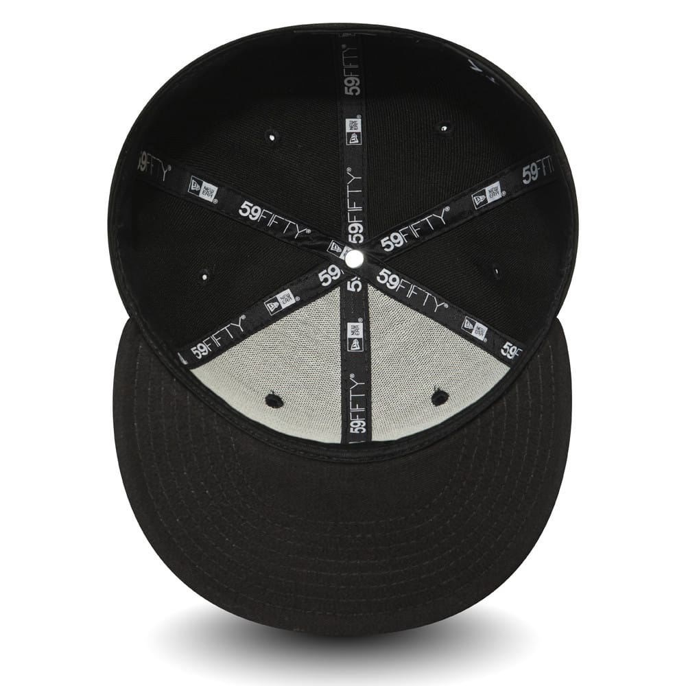 New Era Essential Black 59FIFTY Fitted Cap - Image 5