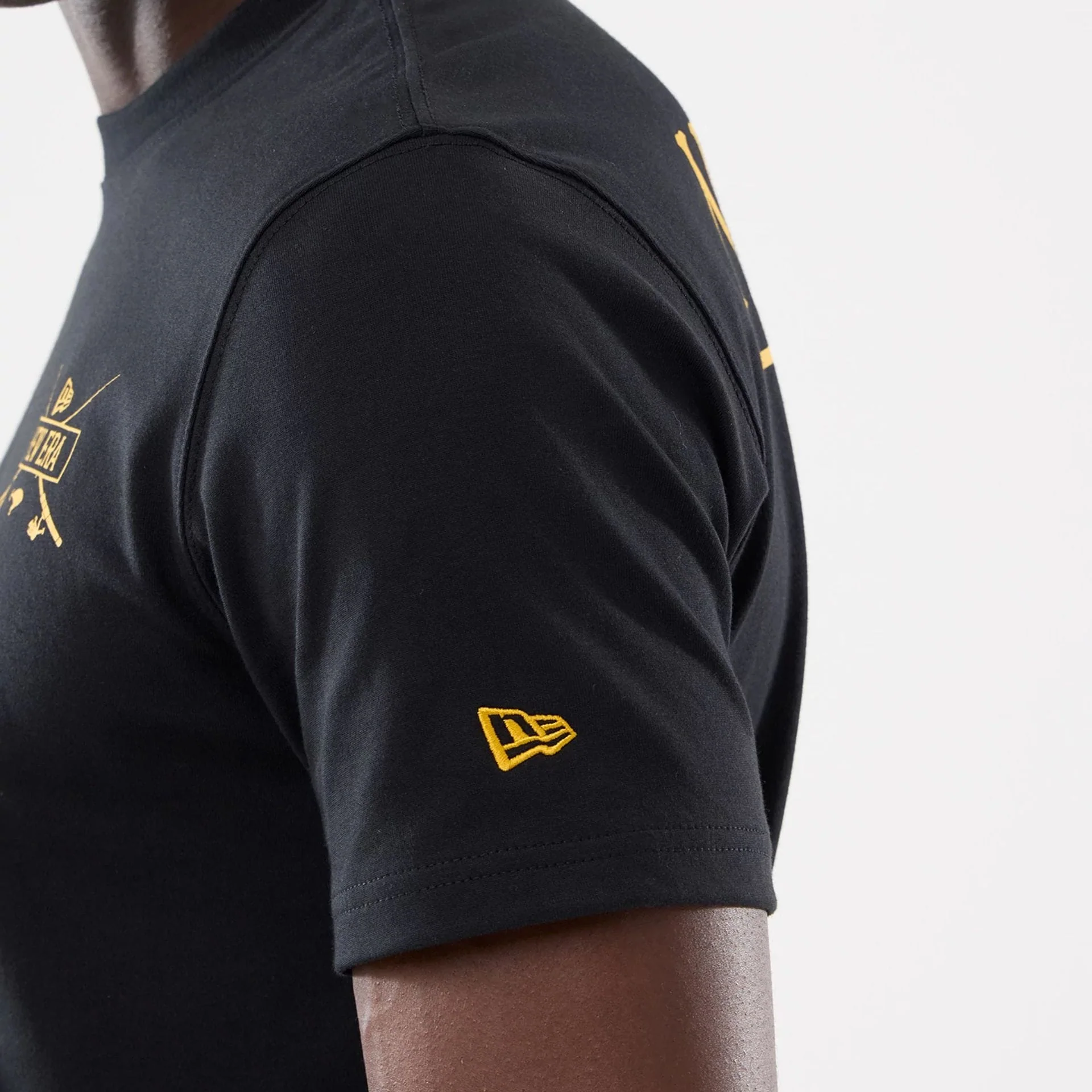 New Era Graphic Outdoor Fishing Black T-Shirt - Image 4