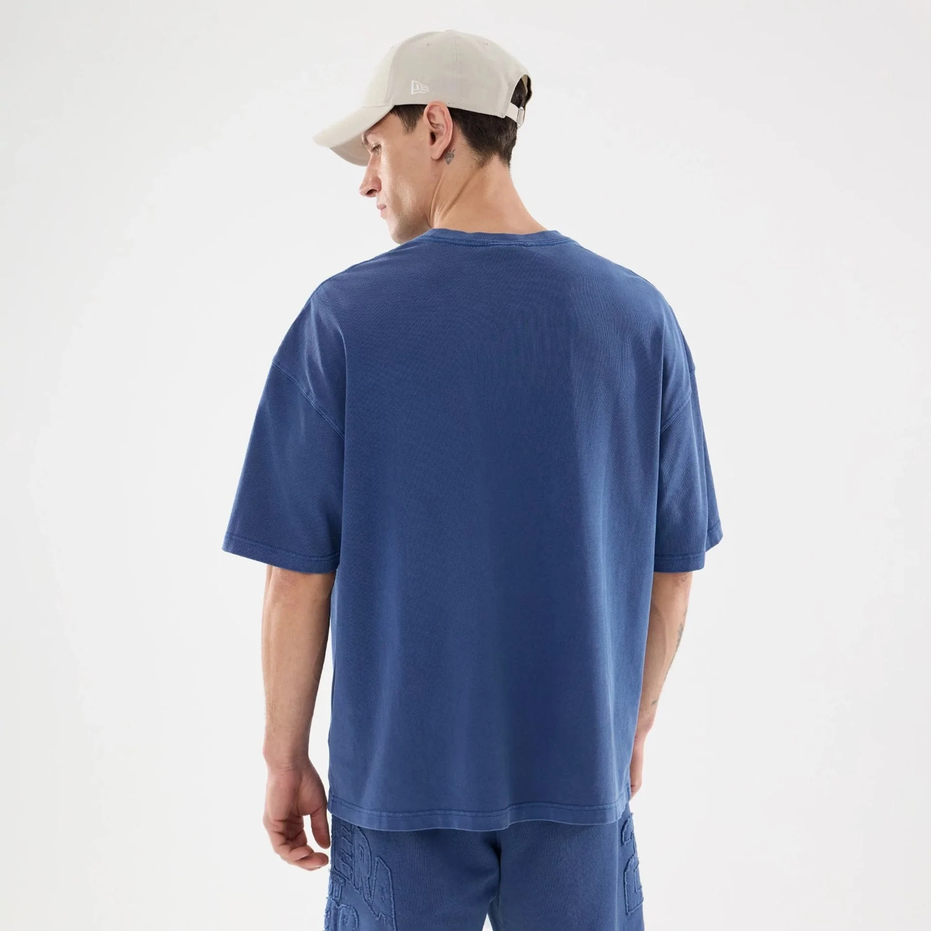 New Era Graphic Street Archived Blue Oversized T-Shirt - Image 2