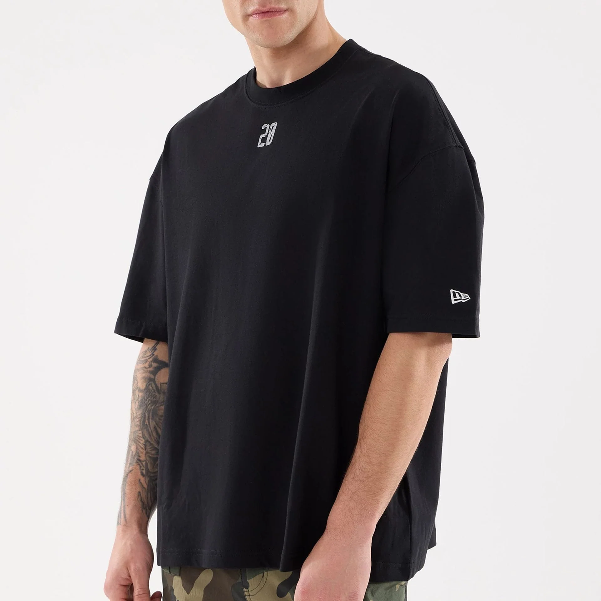 New Era Graphic Street Archived City Black Oversized T-Shirt - Image 3