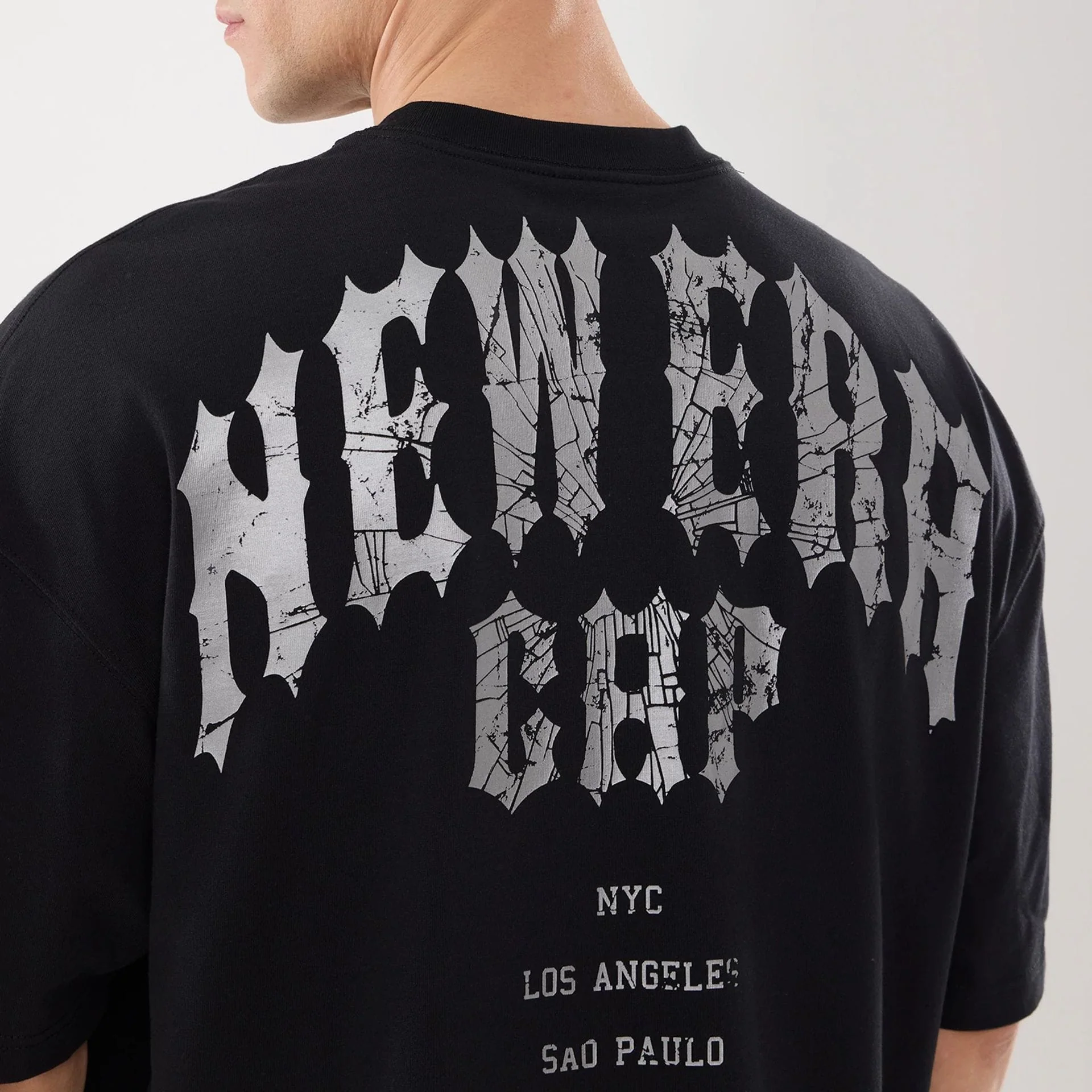 New Era Graphic Street Archived City Black Oversized T-Shirt - Image 7