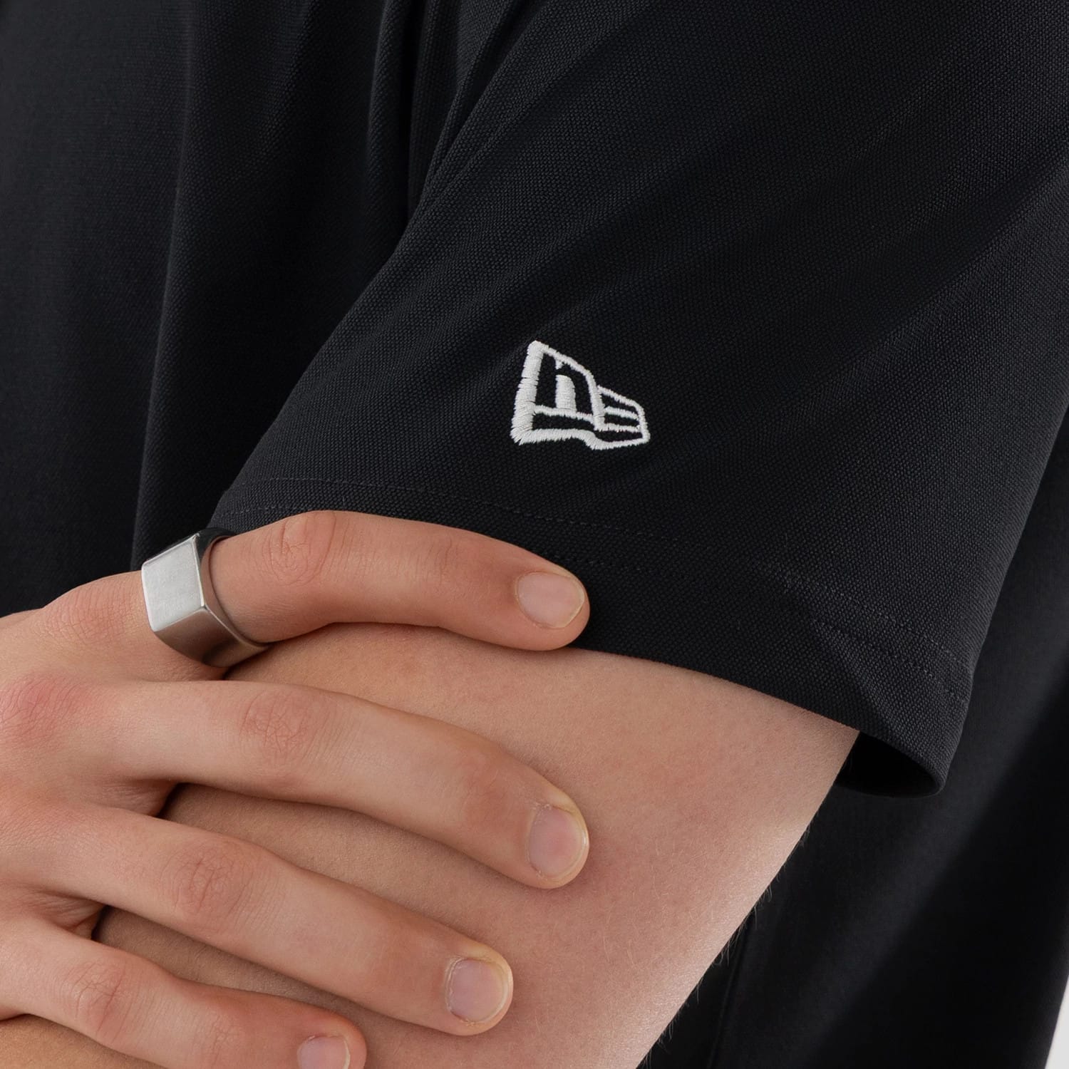 New Era Kanoko Black Polo T-Shirt - Image 4