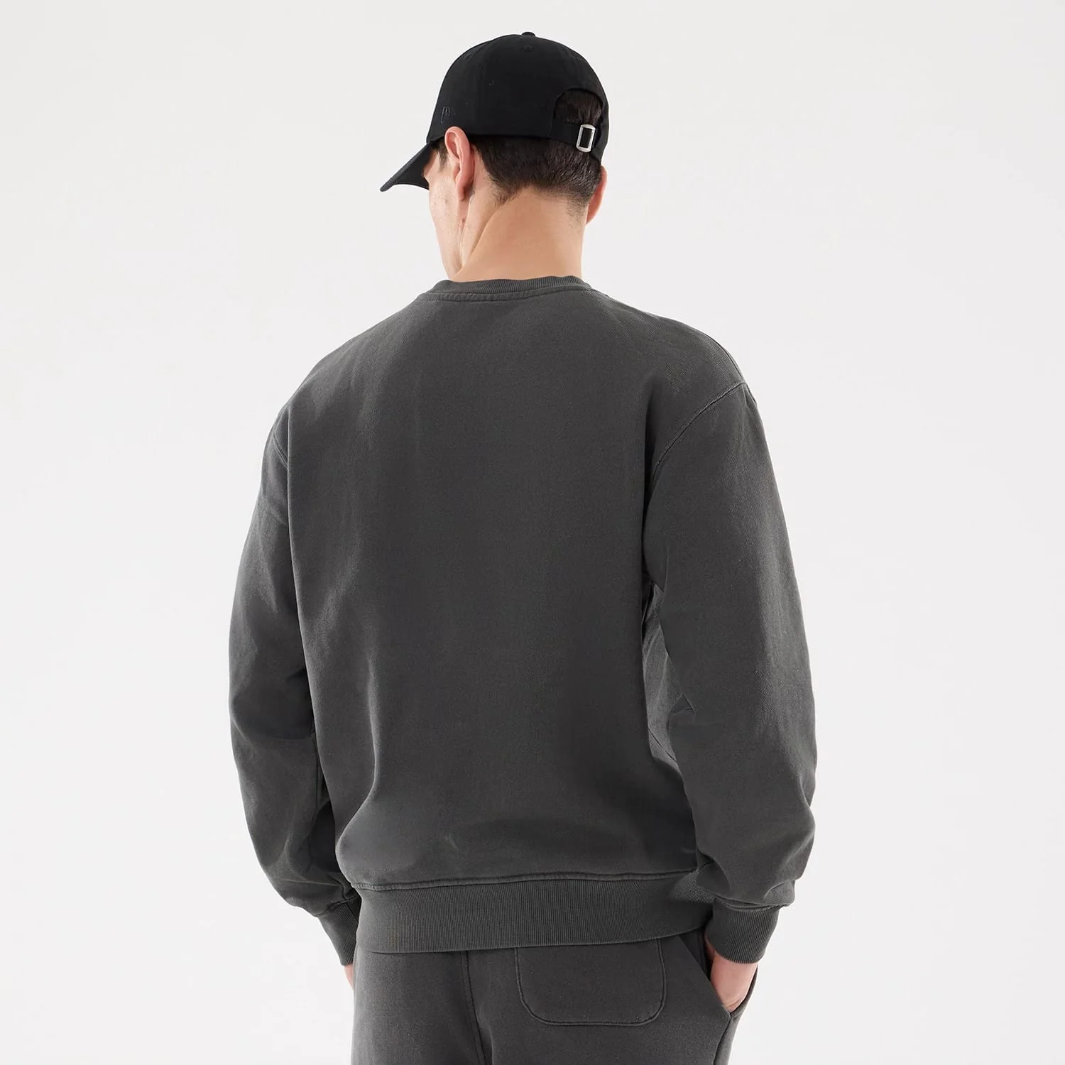 New Era Originators Black Crew Neck Sweater - Image 2