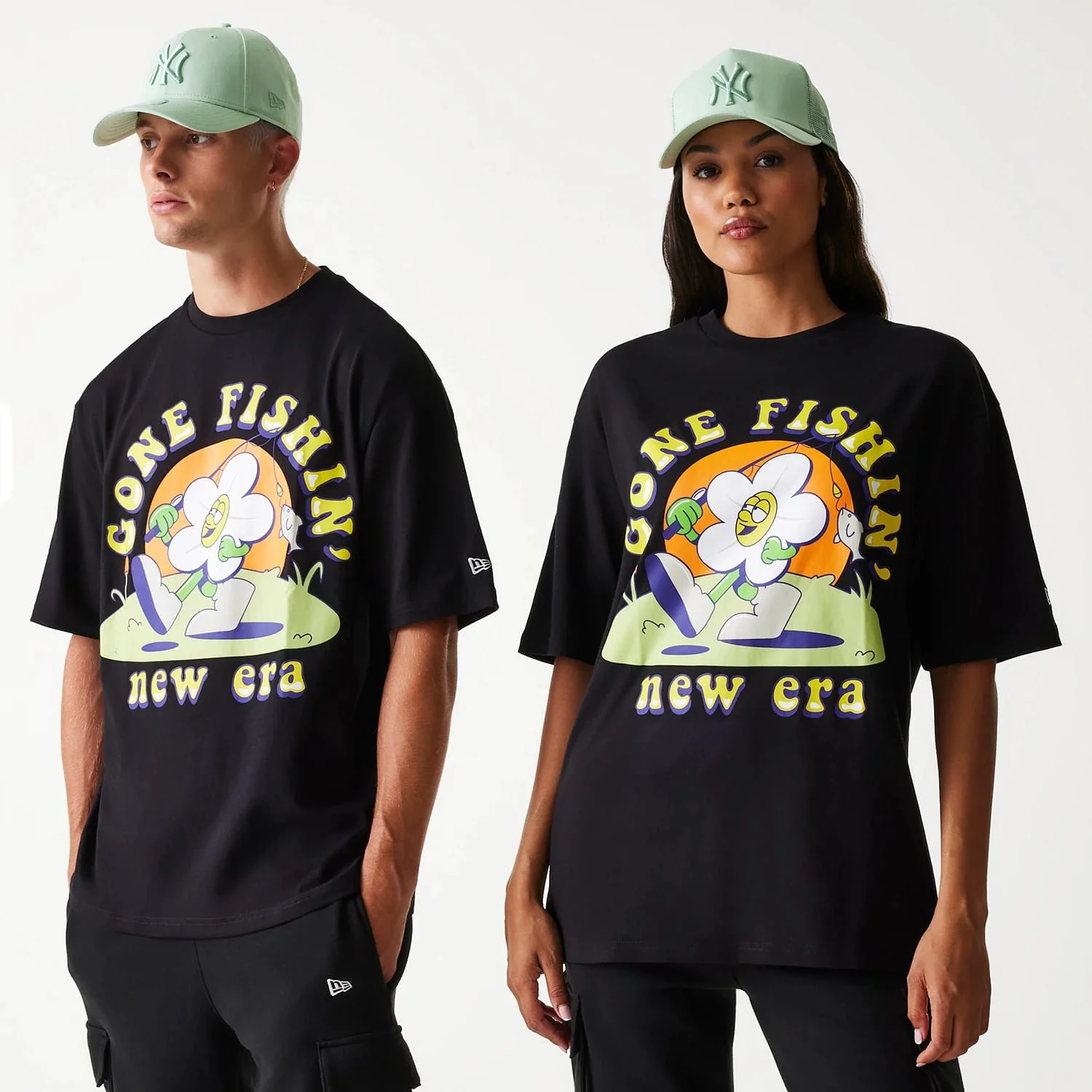 New Era Outdoor Graphic Black Oversized T-Shirt