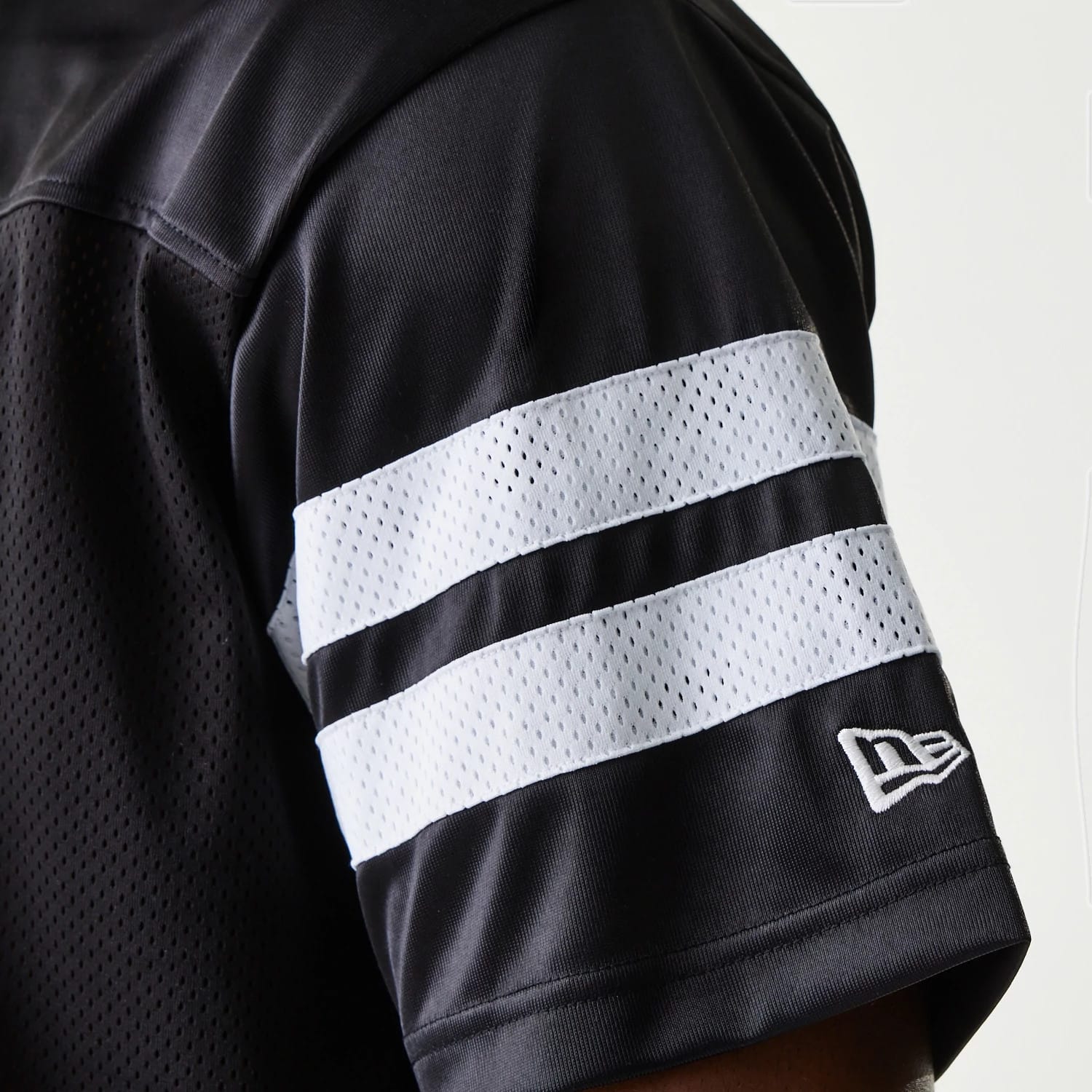 New Era Retro Sports Black Mesh Jersey - Image 6