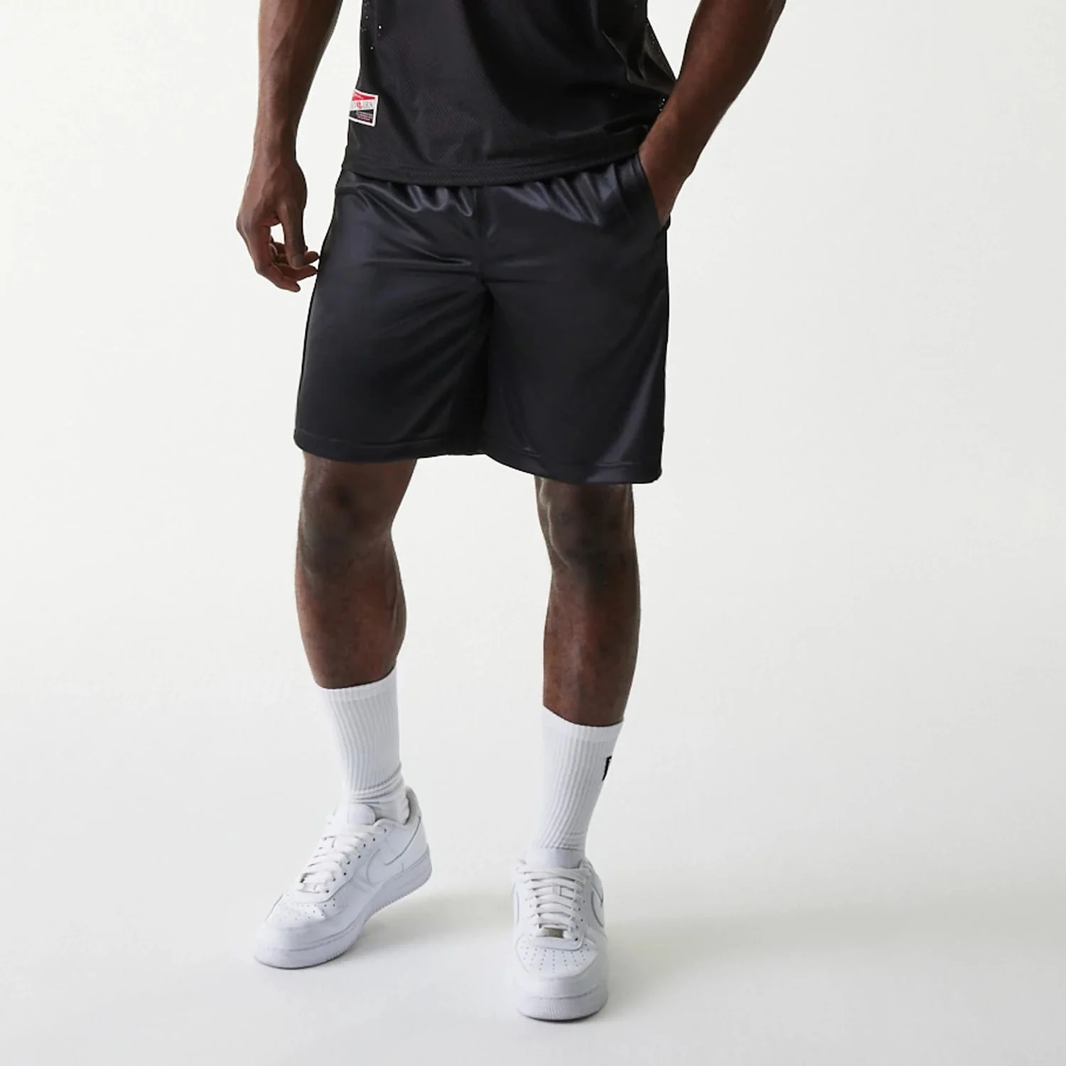 New Era Retro Sports Black Mesh Shorts - Image 4