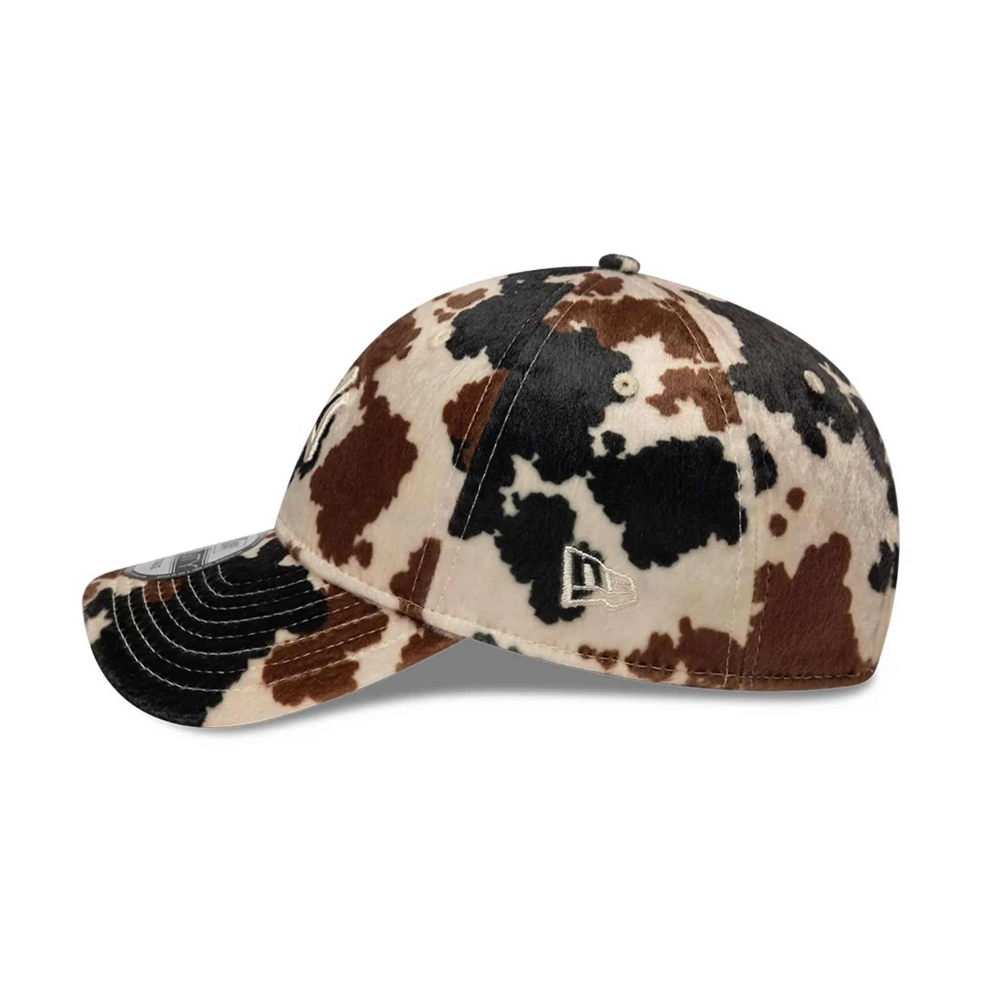New York Yankees Animal Print Beige 9TWENTY Adjustable Cap - Image 6