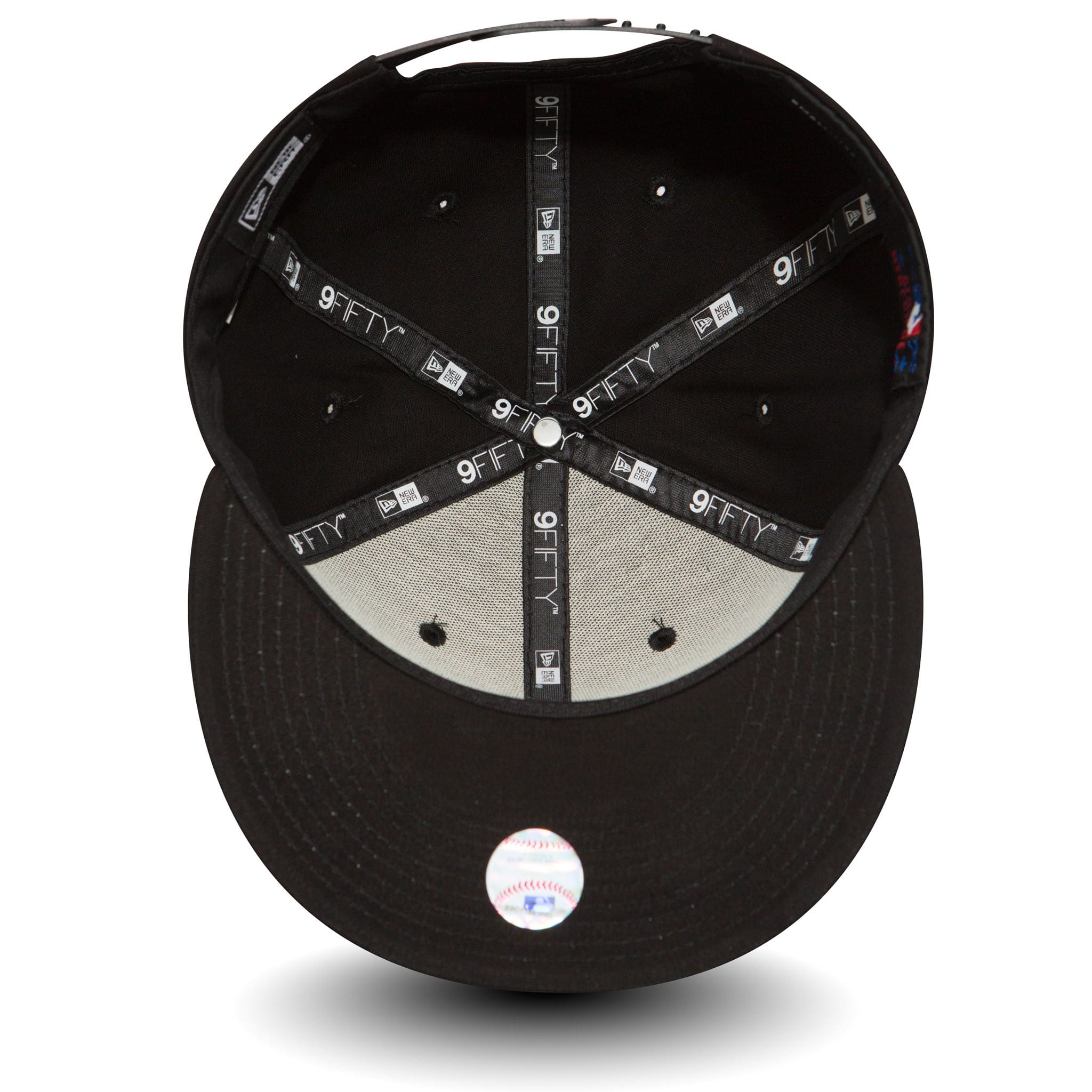 New York Yankees Black On Black 9FIFTY Cap - Image 3