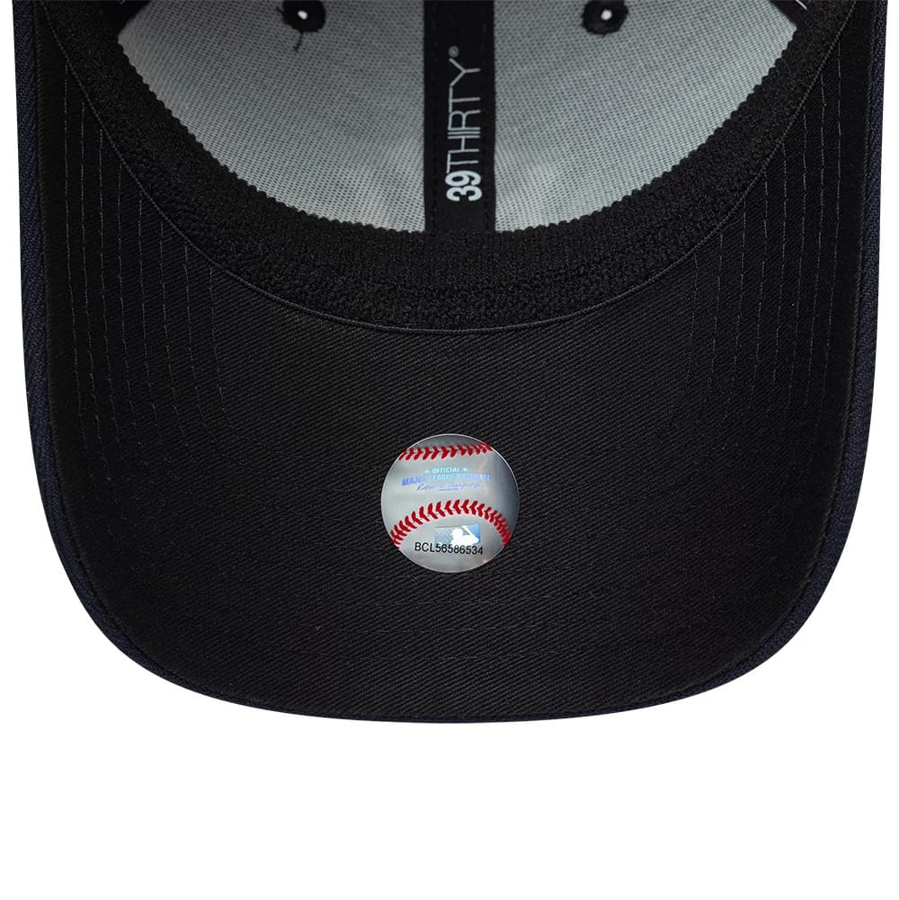 New York Yankees MLB Classic Navy 39THIRTY Stretch Fit Cap - Image 5