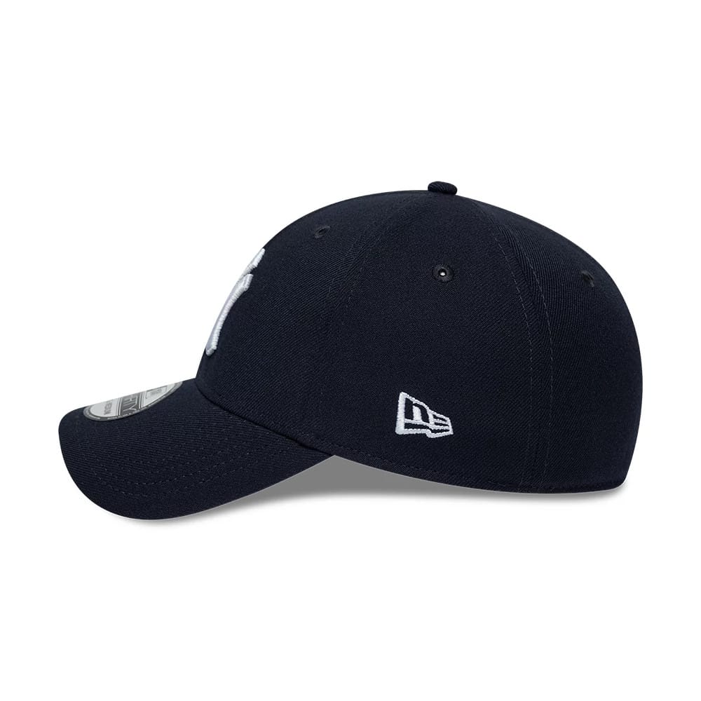New York Yankees MLB Classic Navy 39THIRTY Stretch Fit Cap - Image 6