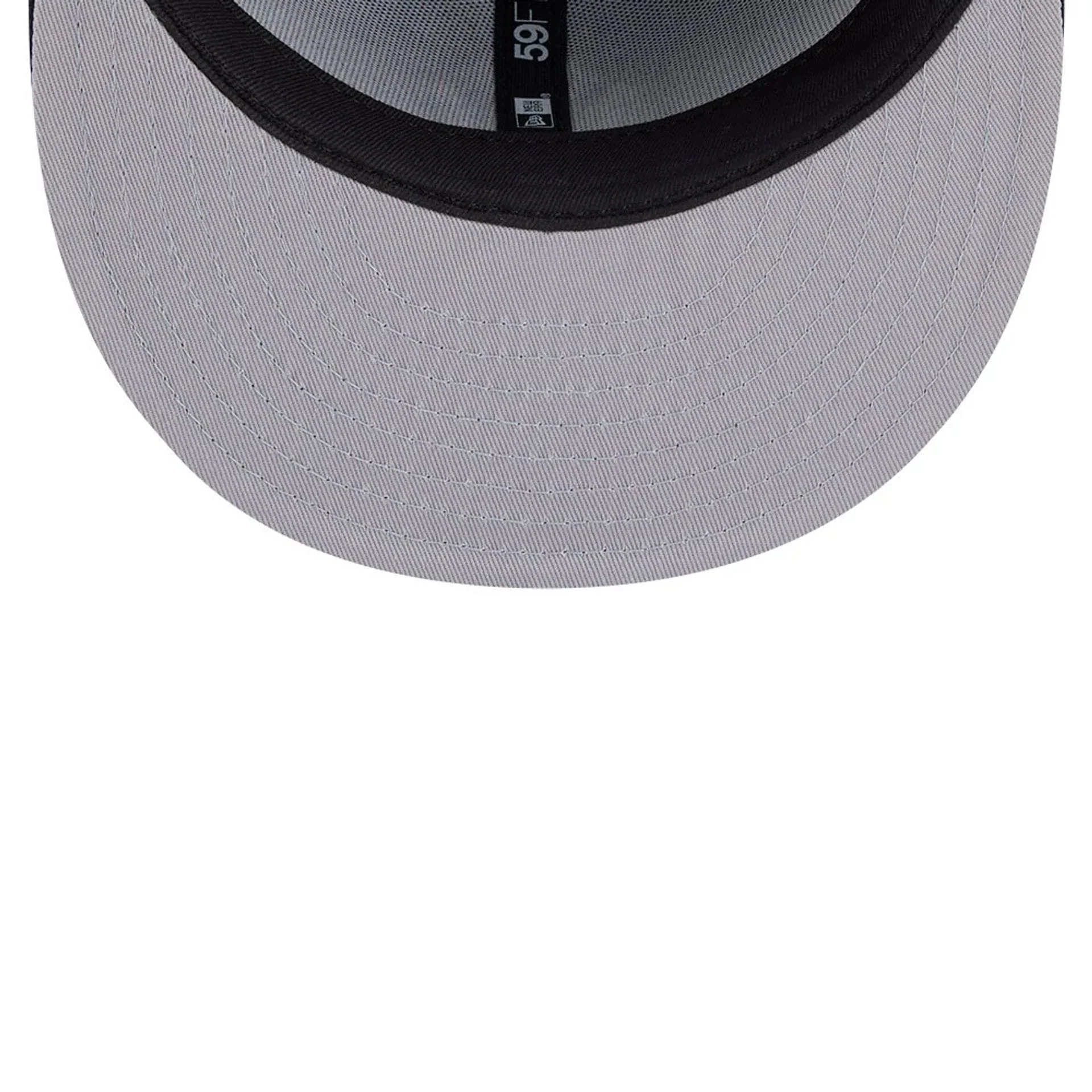 New York Yankees MLB Classic Navy Dogear 59FIFTY Fitted Cap - Image 2