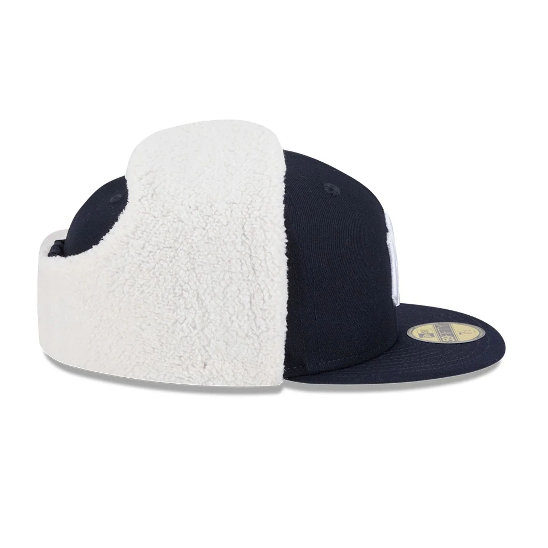 New York Yankees MLB Classic Navy Dogear 59FIFTY Fitted Cap - Image 7