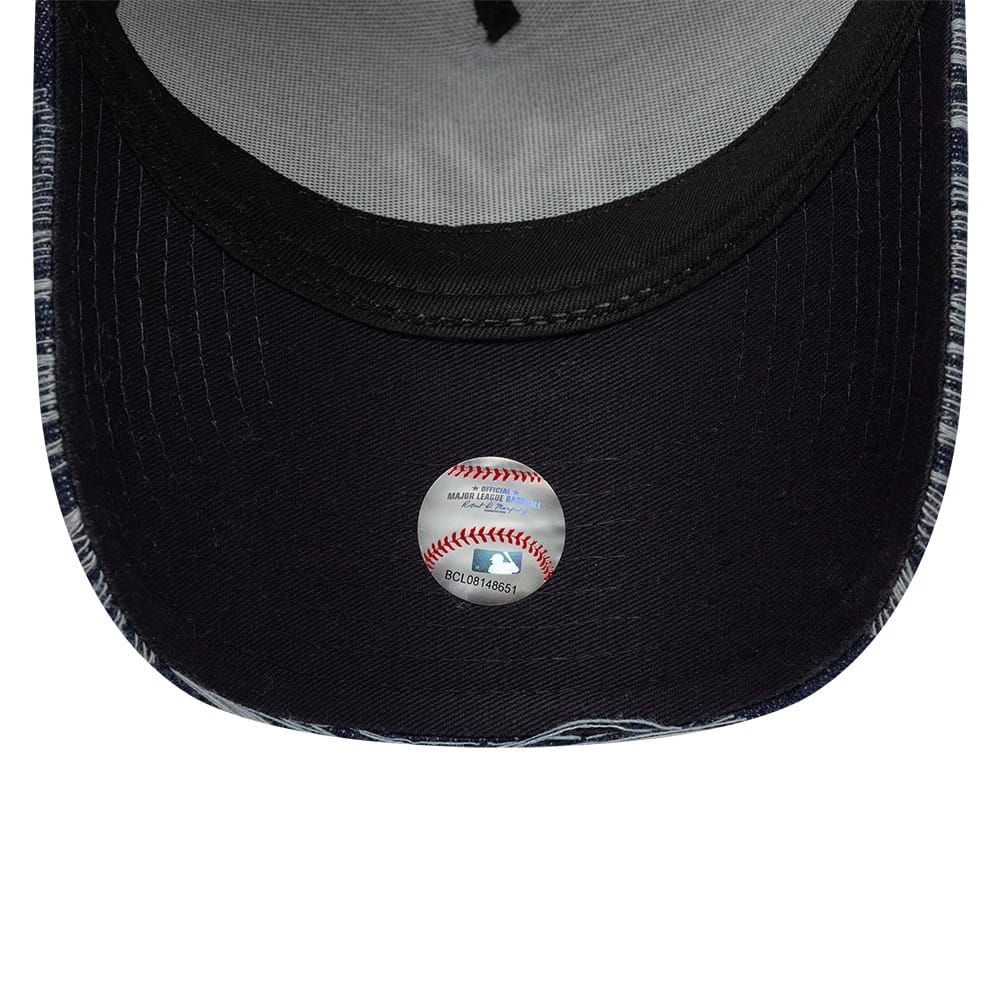 New York Yankees MLB Distressed Denim Navy 9FORTY E-Frame Adjustable Cap - Image 7