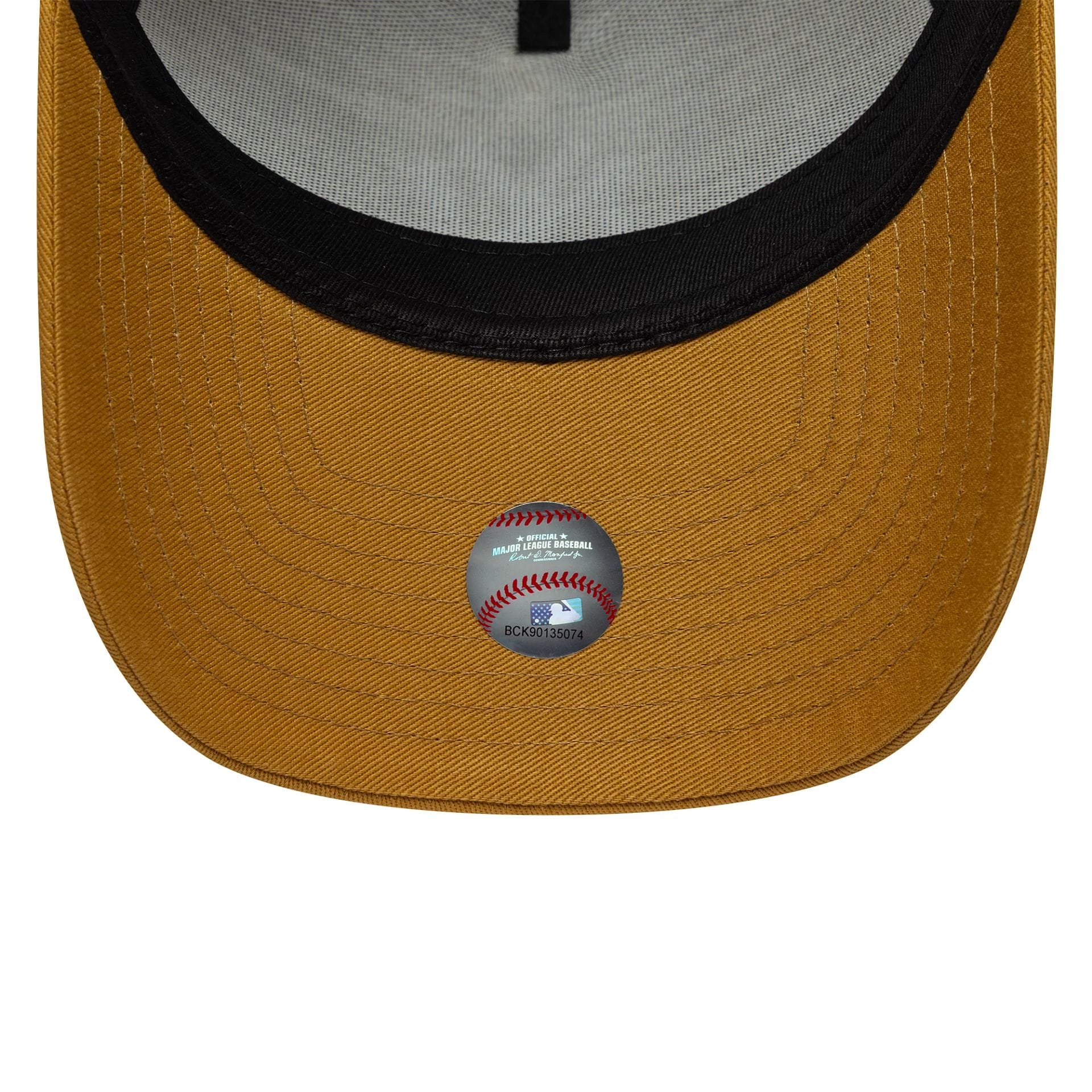 New York Yankees MLB League Essential Beige 9FORTY E-Frame Cap - Image 5