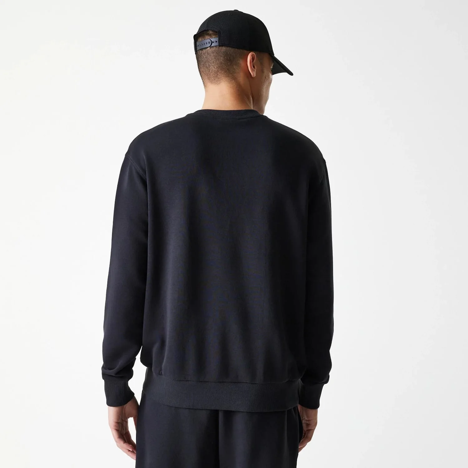 New York Yankees MLB League Essential Midi Black Oversized Crew Neck Sweater - Image 2