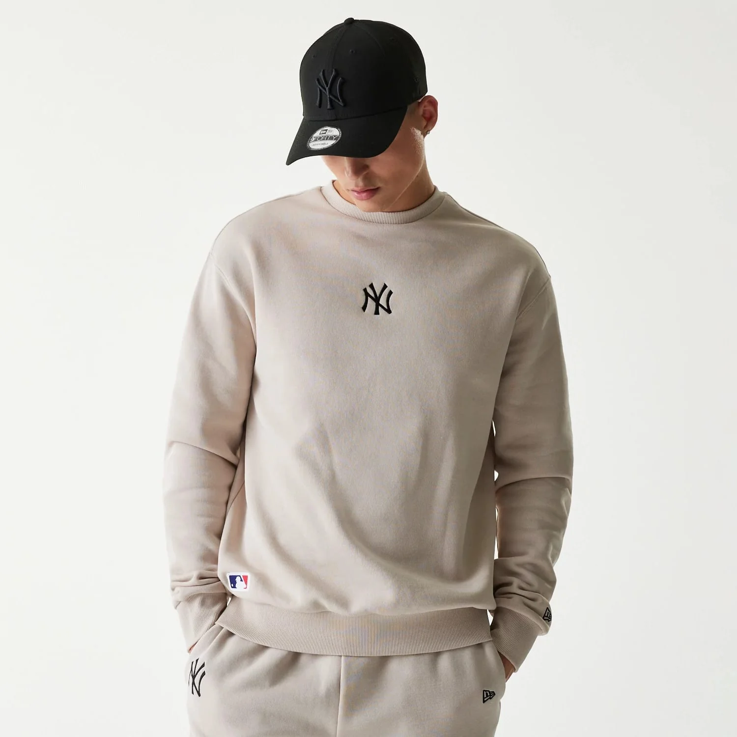 New York Yankees MLB League Essential Midi Cream Oversized Crew Neck Sweater