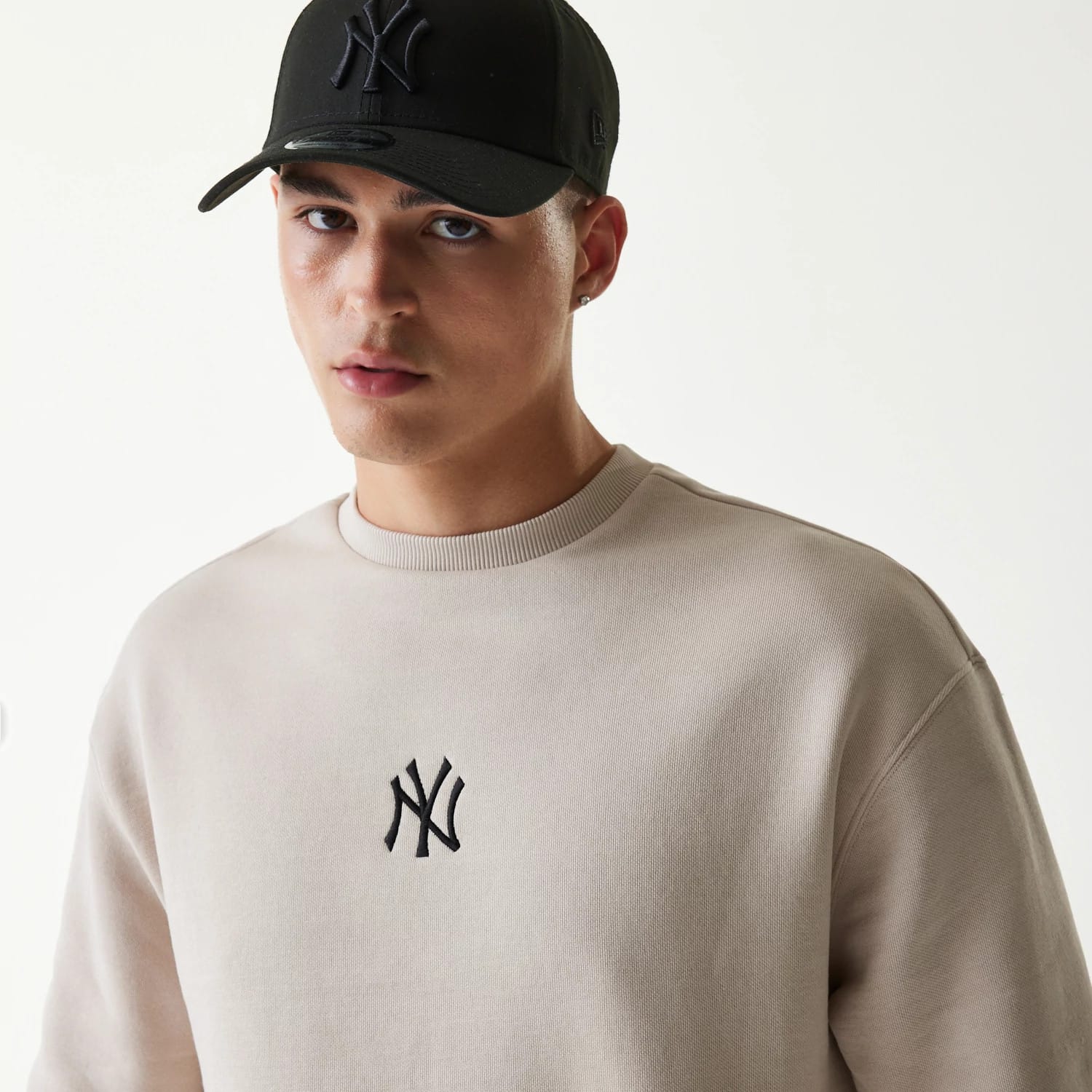 New York Yankees MLB League Essential Midi Cream Oversized Crew Neck Sweater - Image 4