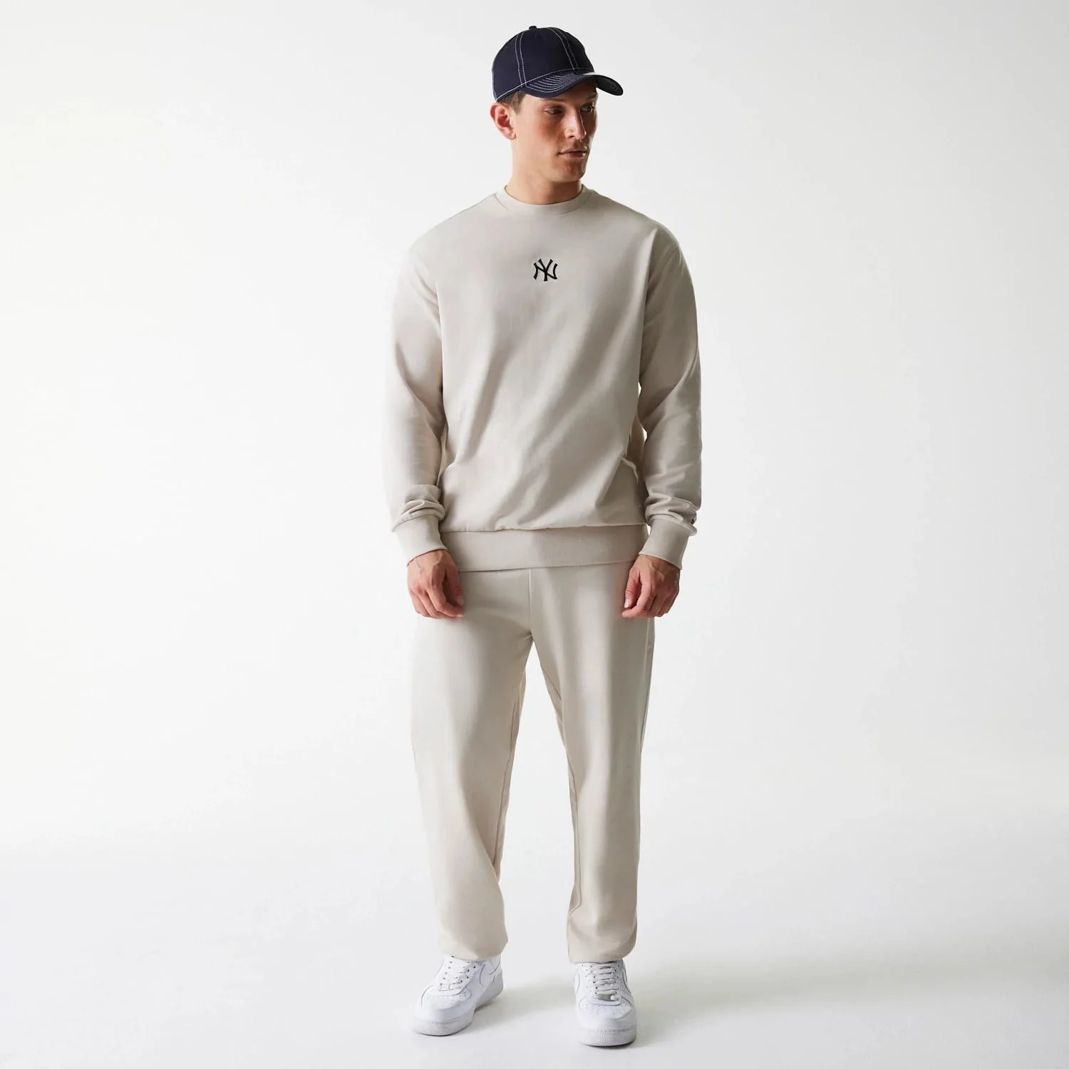 New York Yankees MLB League Essential Midi French Terry Cream Joggers - Image 8