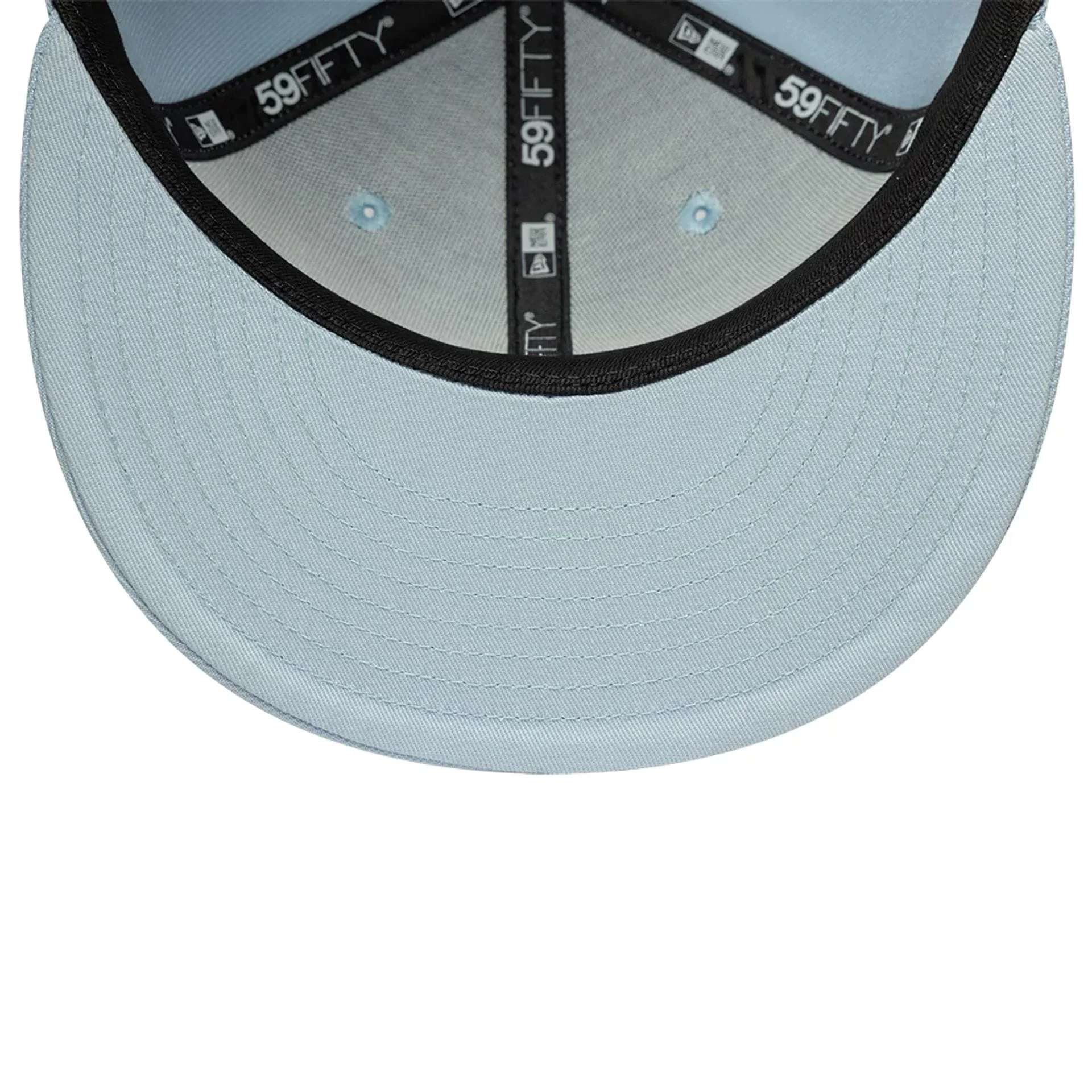 New York Yankees MLB League Essential Pastel Blue 59FIFTY Fitted Cap - Image 5