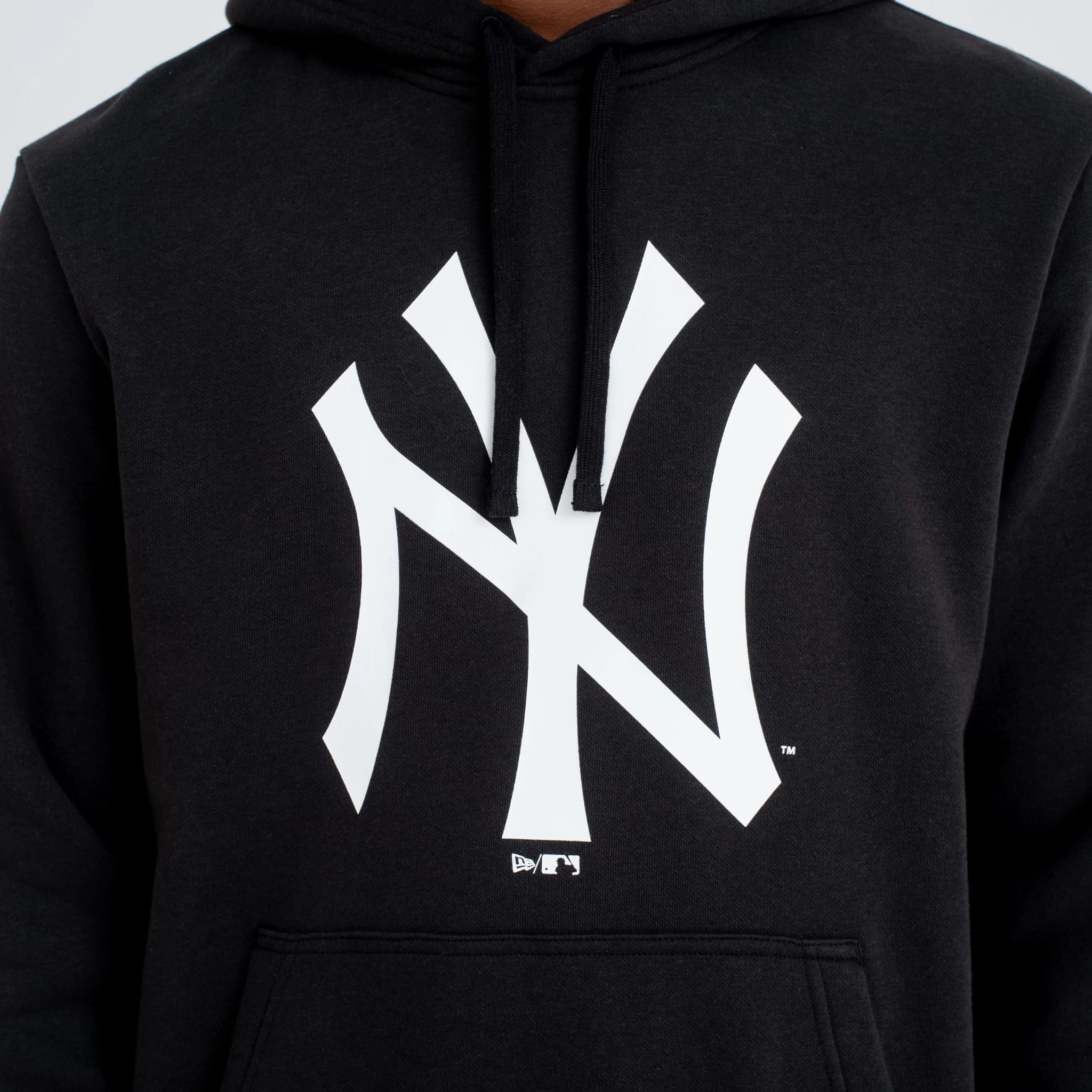 New York Yankees MLB Regular Black Pullover Hoodie - Image 4