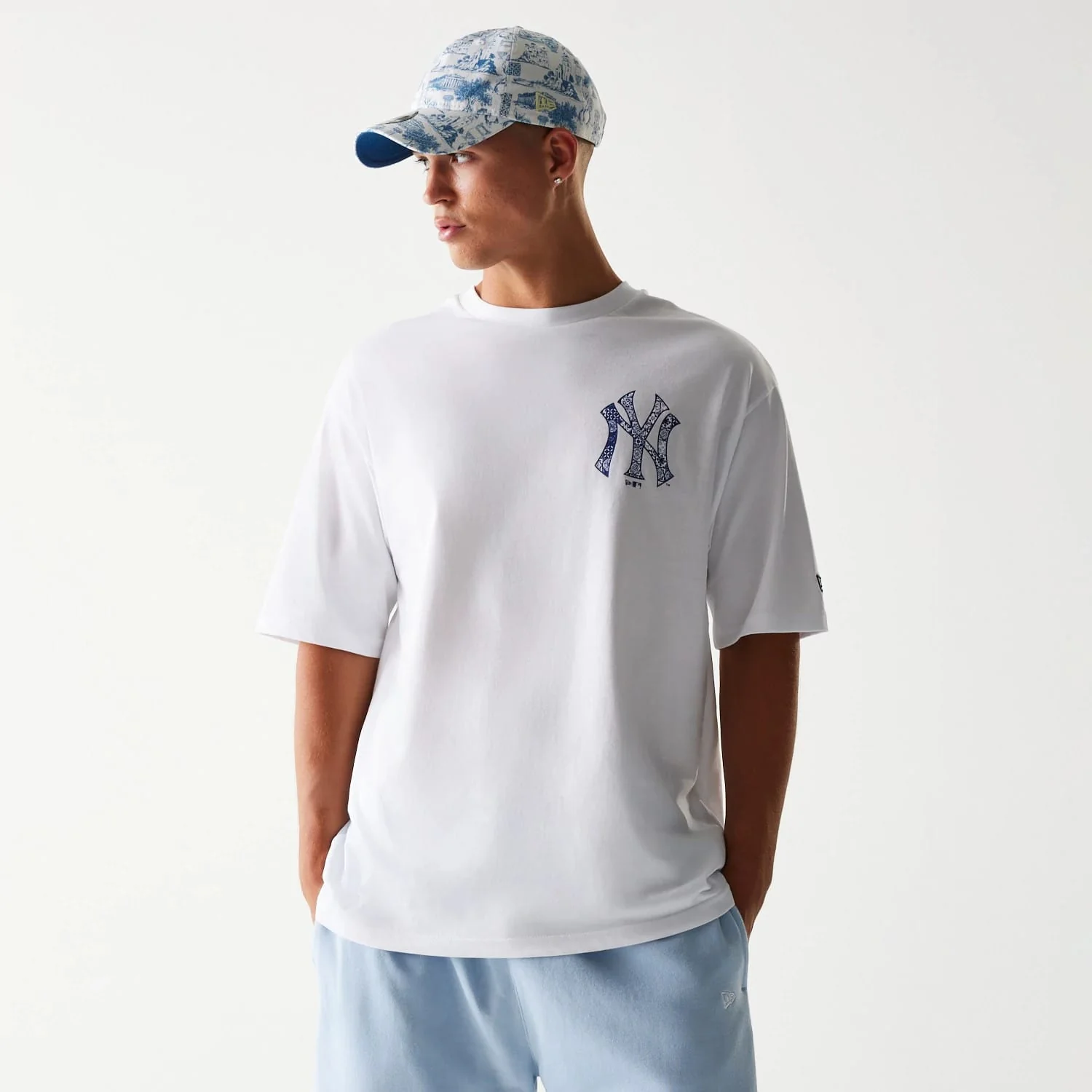 New York Yankees MLB White Oversized T-Shirt