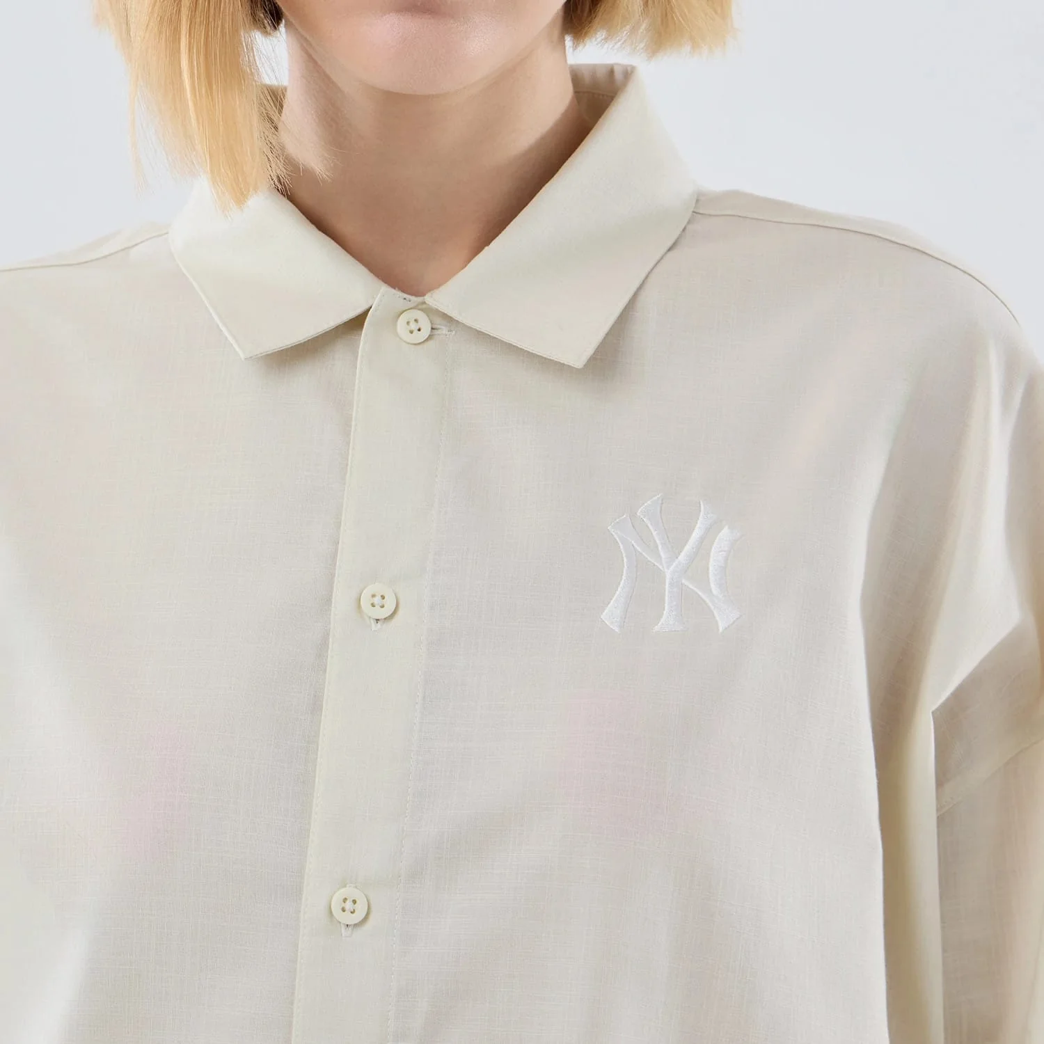 New York Yankees Womens MLB Shirt Cream Long Sleeve Shirt - Image 6