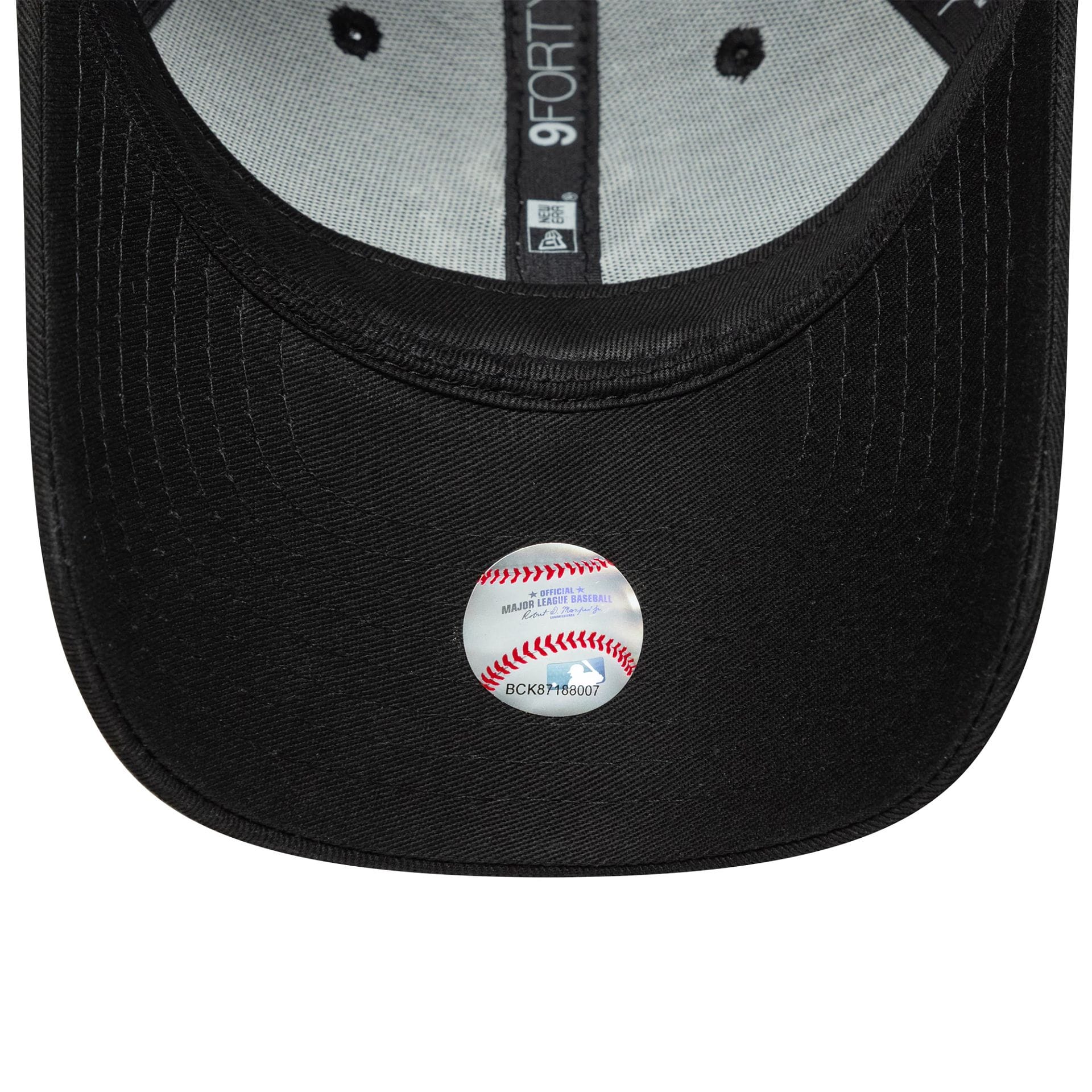 New York Yankees Youth MLB Animal Infill Black 9FORTY Cap - Image 5