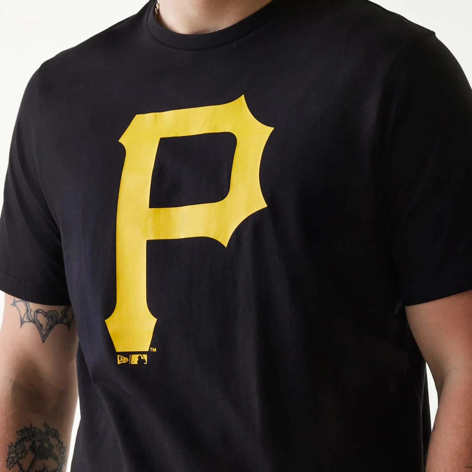 Pittsburgh Pirates MLB Regular Black T-Shirt - Image 4