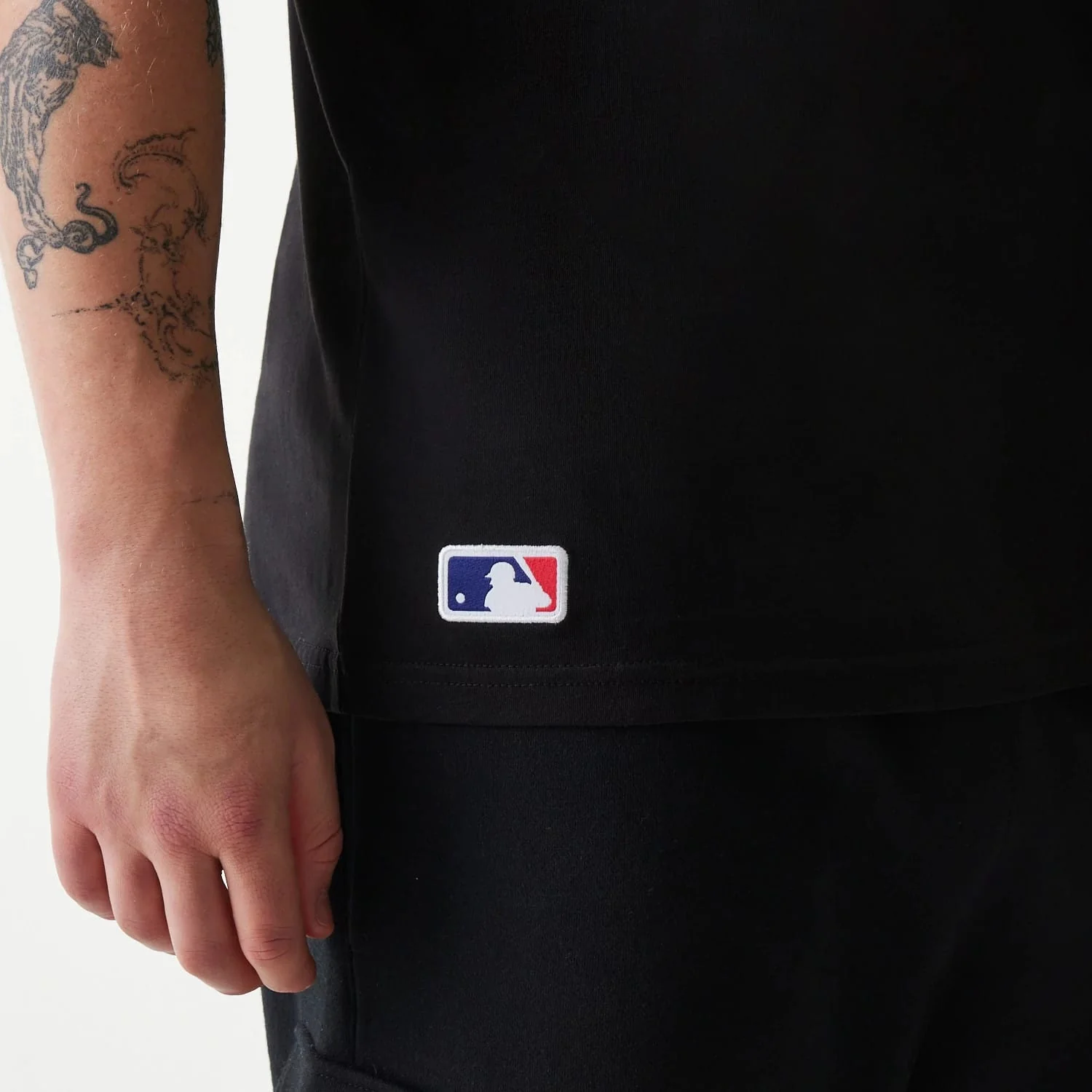 Pittsburgh Pirates MLB Regular Black T-Shirt - Image 5