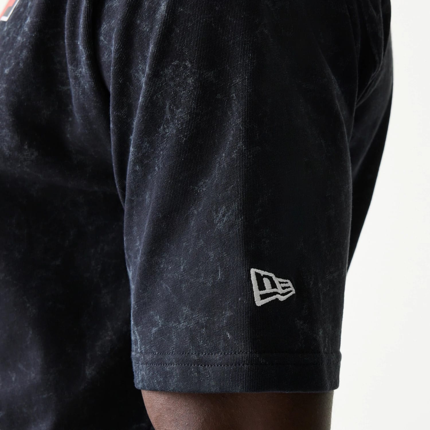 Red Bull Racing Graphic Black Oversized T-Shirt - Image 5