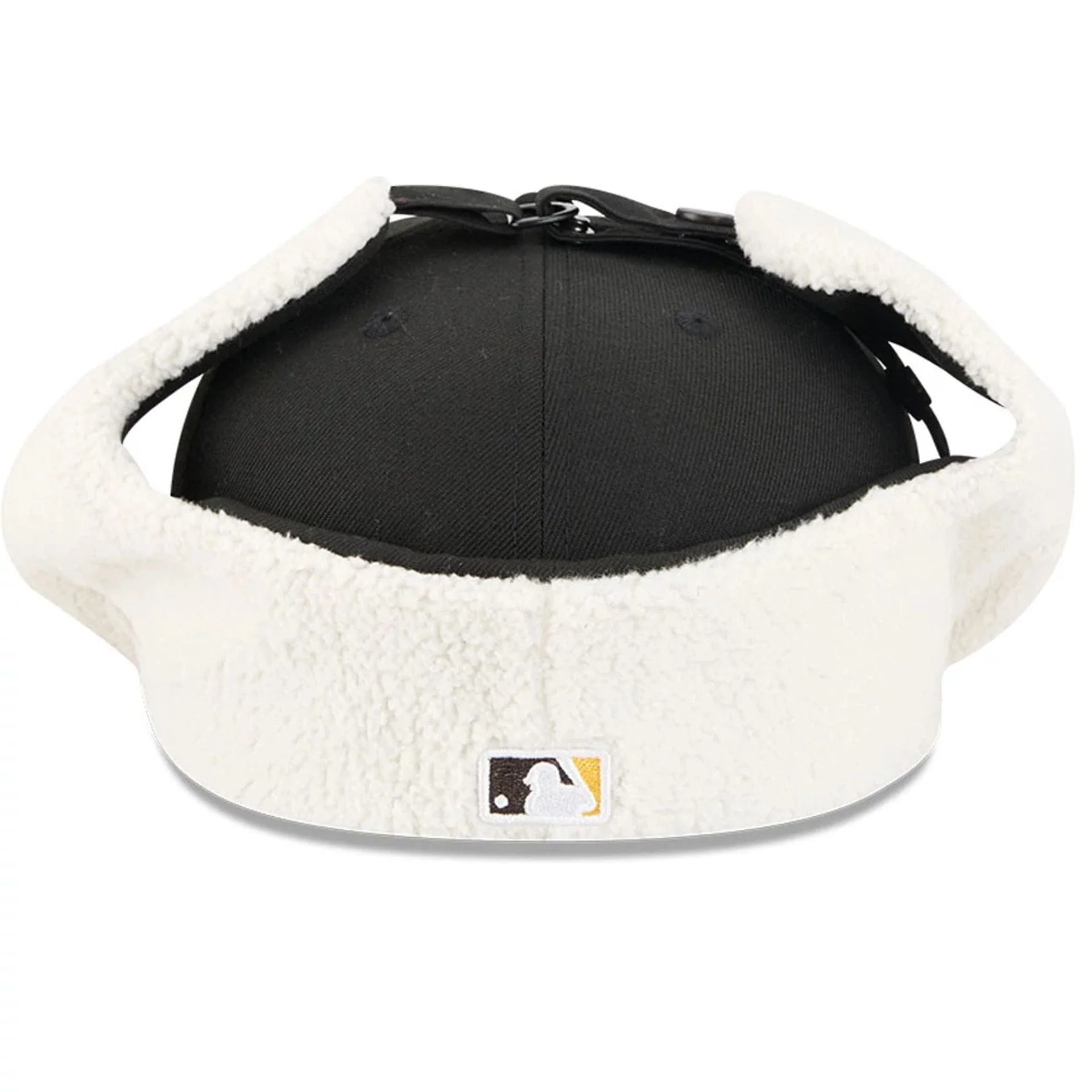 San Diego Padres MLB Classic Black Dogear 59FIFTY Fitted Cap - Image 3
