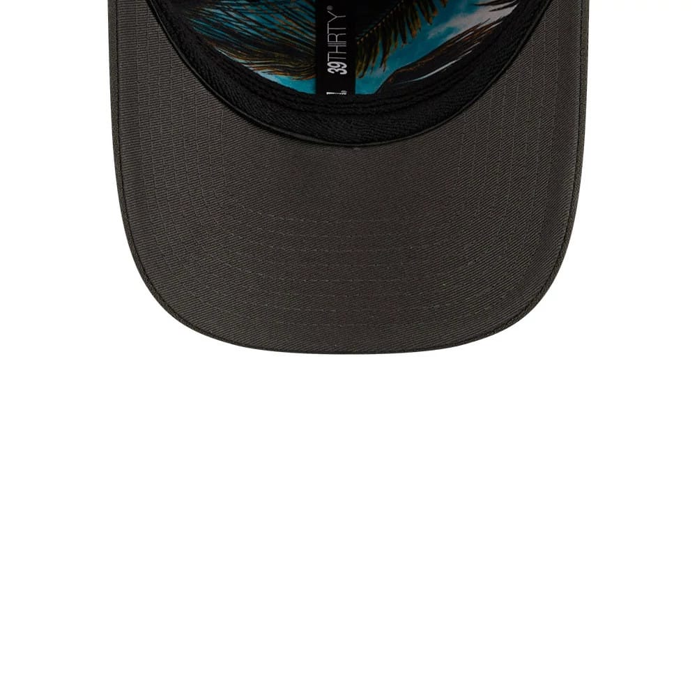Tampa Bay Buccaneers NFL Draft 2026 Red 39THIRTY M-Crown Stretch Fit Cap - Image 8