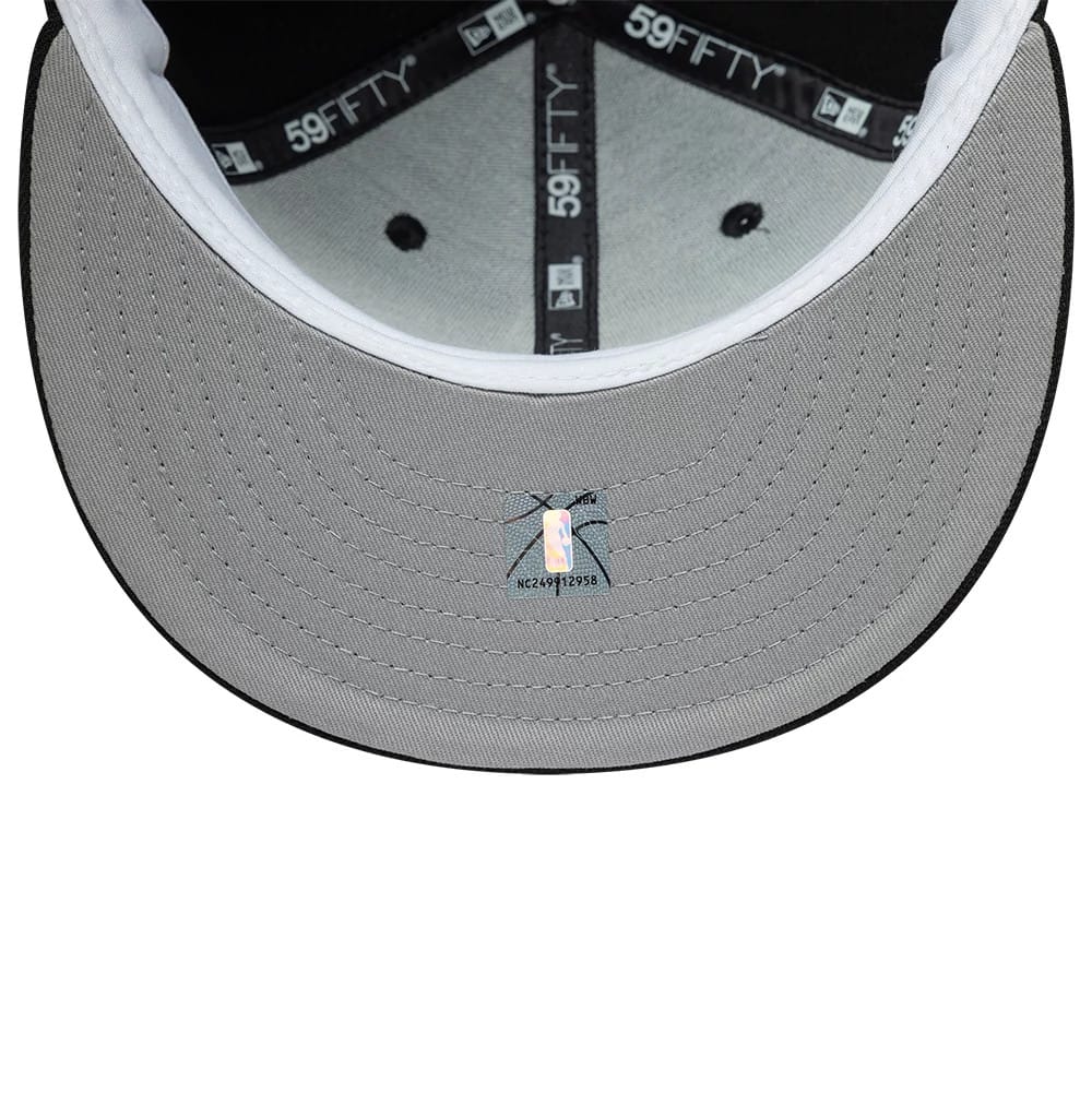 Vancouver Grizzlies NBA Hardwood Classic Black 59FIFTY Fitted Cap - Image 2